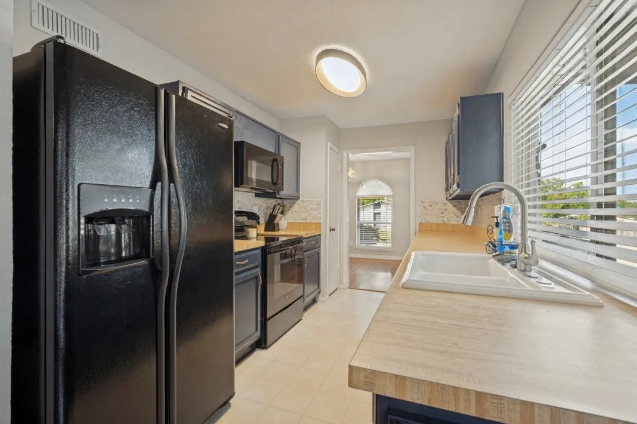 Single Family Residence For Sale in Dallas County , 700 Nora Lane, De Soto, Texas 75115, 3 Bedroom, 2 Bathroom, 2 Garage spaces, 1,733 Sqft, built in 1979, mls#21401705, Real Estate Agent in De Soto, Homes For Sale in Dallas county, Homes For Sale in De Soto, Realtor in De Soto Texas, Real Estate Brokerage Independent Realty Texas, Luminita Cordes Realtor