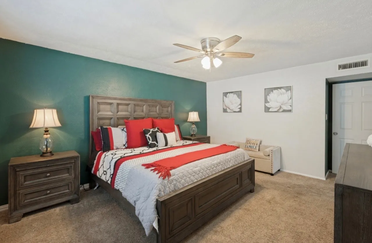 Single Family Residence For Sale in Dallas County , 700 Nora Lane, De Soto, Texas 75115, 3 Bedroom, 2 Bathroom, 2 Garage spaces, 1,733 Sqft, built in 1979, mls#21401705, Real Estate Agent in De Soto, Homes For Sale in Dallas county, Homes For Sale in De Soto, Realtor in De Soto Texas, Real Estate Brokerage Independent Realty Texas, Luminita Cordes Realtor