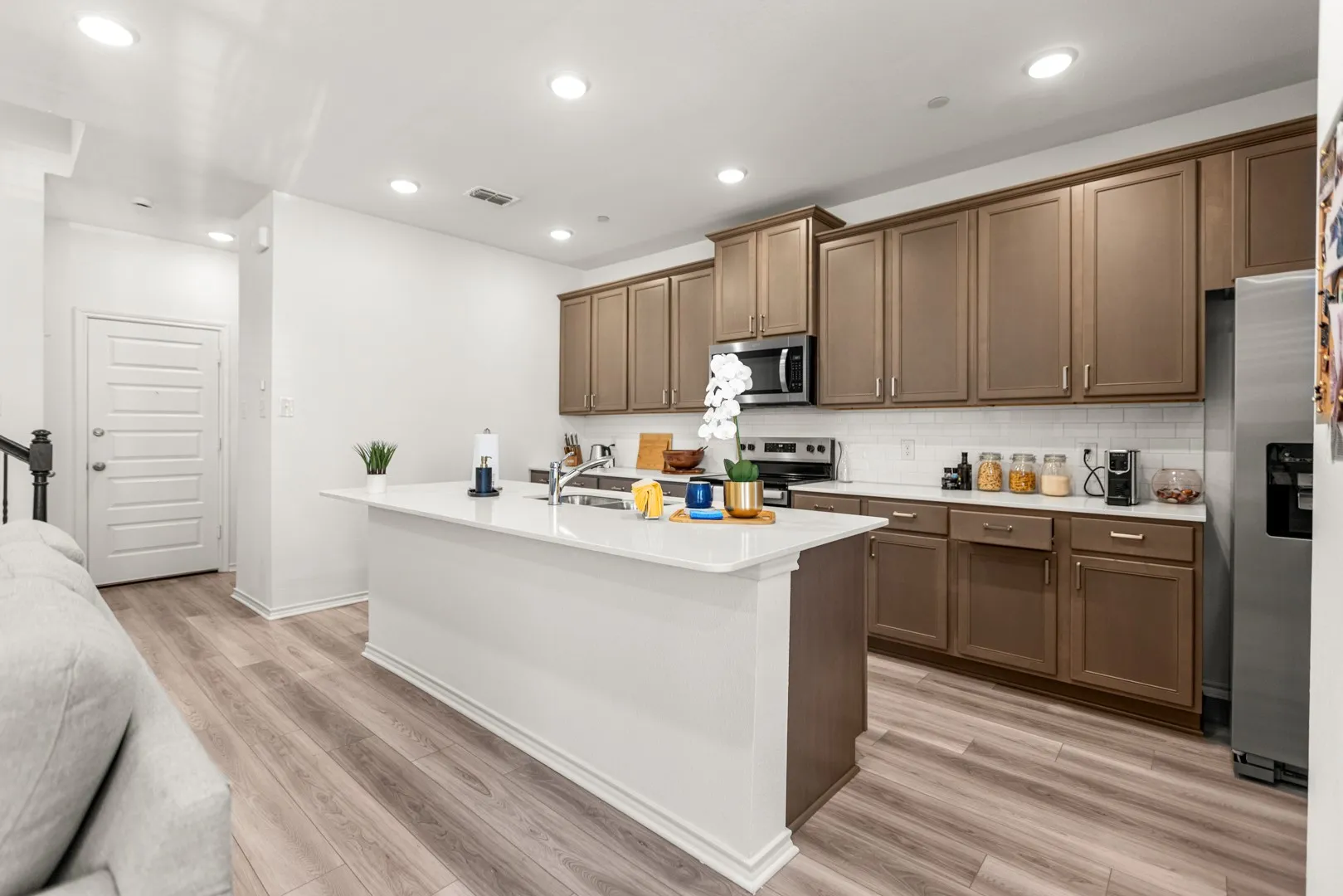 Townhouse For Sale in Dallas County , 3020 Percheron Drive, Mesquite, Texas 75150, 3 Bedroom, 3 Bathroom, 2 Garage spaces, 1,808 Sqft, built in 2024, mls#21406359, Real Estate Agent in Mesquite, Homes For Sale in Dallas county, Homes For Sale in Mesquite, Realtor in Mesquite Texas, Real Estate Brokerage Independent Realty Texas, Luminita Cordes Realtor