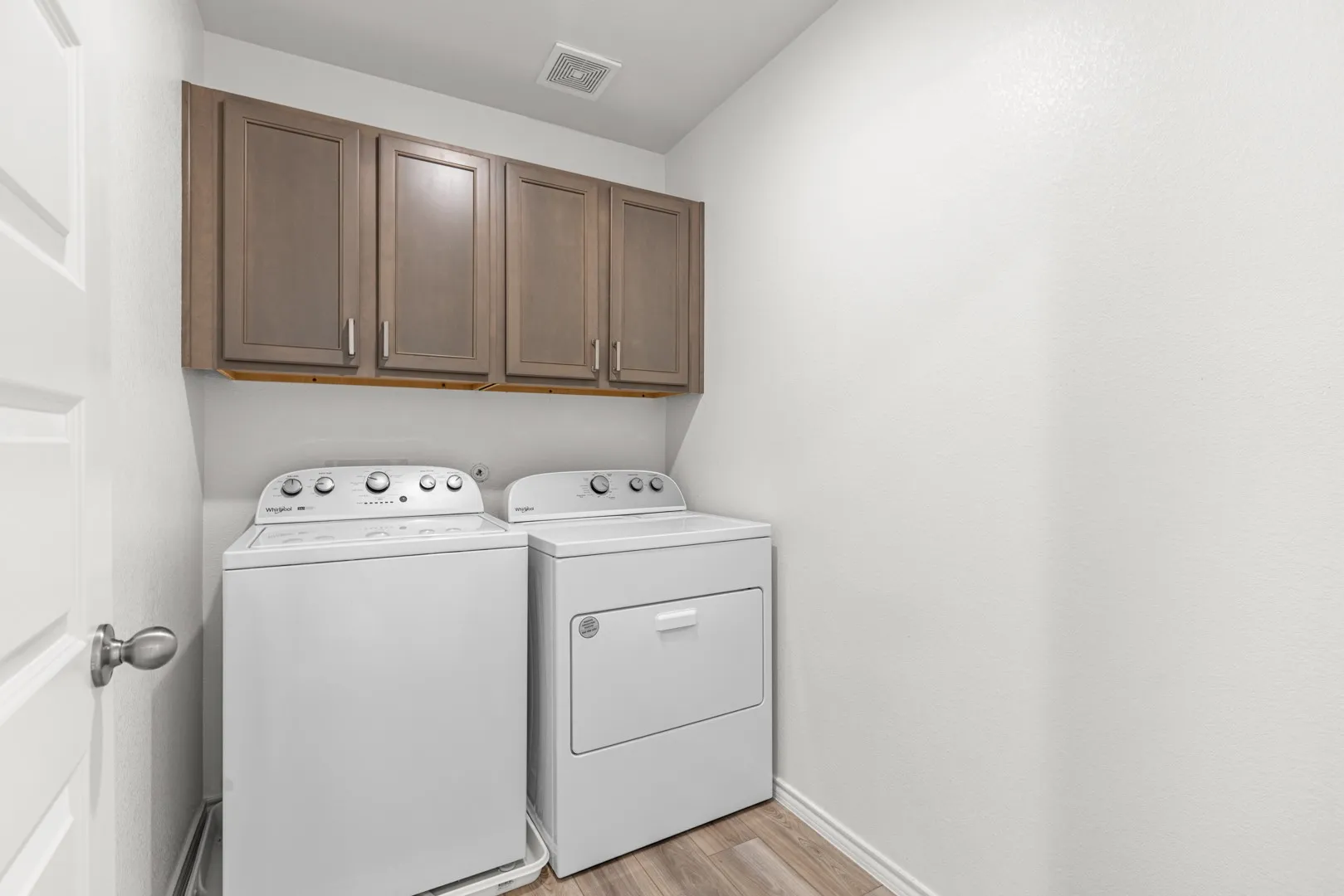 Townhouse For Sale in Dallas County , 3020 Percheron Drive, Mesquite, Texas 75150, 3 Bedroom, 3 Bathroom, 2 Garage spaces, 1,808 Sqft, built in 2024, mls#21406359, Real Estate Agent in Mesquite, Homes For Sale in Dallas county, Homes For Sale in Mesquite, Realtor in Mesquite Texas, Real Estate Brokerage Independent Realty Texas, Luminita Cordes Realtor