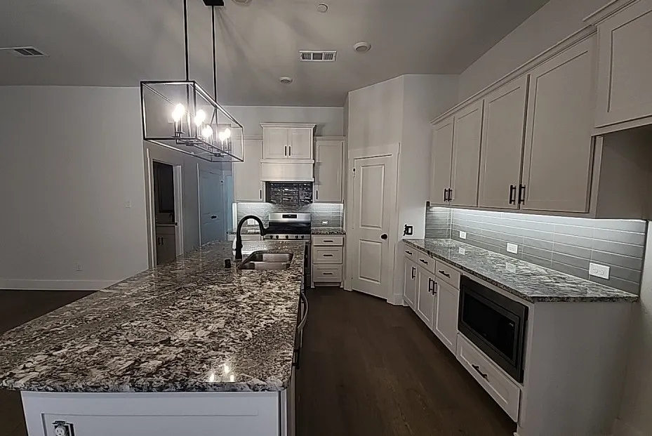 Townhouse For Sale in Collin County , 612 Cloverleaf Drive, Wylie, Texas 75098, 2 Bedroom, 2 Bathroom, 2 Garage spaces, 1,353 Sqft, built in 2021, mls#21406467, Real Estate Agent in Wylie, Homes For Sale in Collin county, Homes For Sale in Wylie, Realtor in Wylie Texas, Real Estate Brokerage Independent Realty Texas, Luminita Cordes Realtor