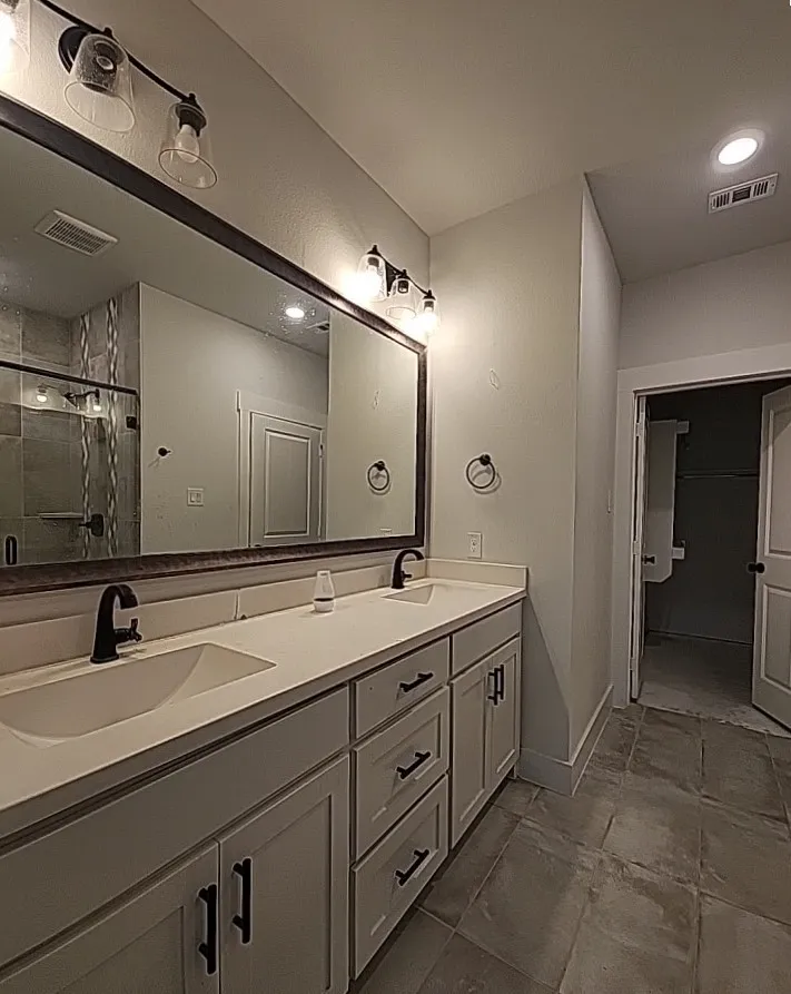 Townhouse For Sale in Collin County , 612 Cloverleaf Drive, Wylie, Texas 75098, 2 Bedroom, 2 Bathroom, 2 Garage spaces, 1,353 Sqft, built in 2021, mls#21406467, Real Estate Agent in Wylie, Homes For Sale in Collin county, Homes For Sale in Wylie, Realtor in Wylie Texas, Real Estate Brokerage Independent Realty Texas, Luminita Cordes Realtor