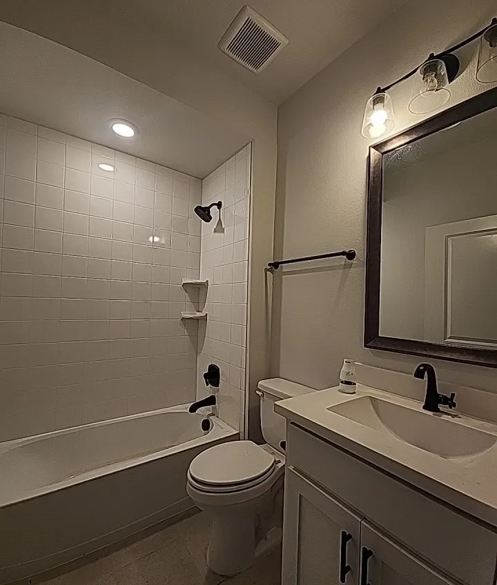 Townhouse For Sale in Collin County , 612 Cloverleaf Drive, Wylie, Texas 75098, 2 Bedroom, 2 Bathroom, 2 Garage spaces, 1,353 Sqft, built in 2021, mls#21406467, Real Estate Agent in Wylie, Homes For Sale in Collin county, Homes For Sale in Wylie, Realtor in Wylie Texas, Real Estate Brokerage Independent Realty Texas, Luminita Cordes Realtor