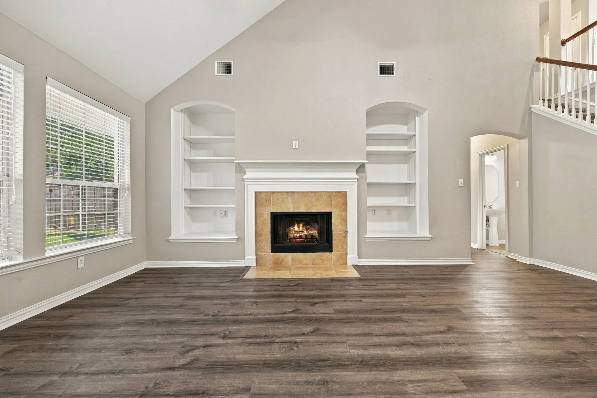 Single Family Residence For Sale in Rockwall County , 323 Deaton Drive, Fate, Texas 75087, 4 Bedroom, 3 Bathroom, 2 Garage spaces, 2,916 Sqft, built in 2007, mls#21391949, Real Estate Agent in Fate, Homes For Sale in Rockwall county, Homes For Sale in Fate, Realtor in Fate Texas, Real Estate Brokerage Independent Realty Texas, Luminita Cordes Realtor