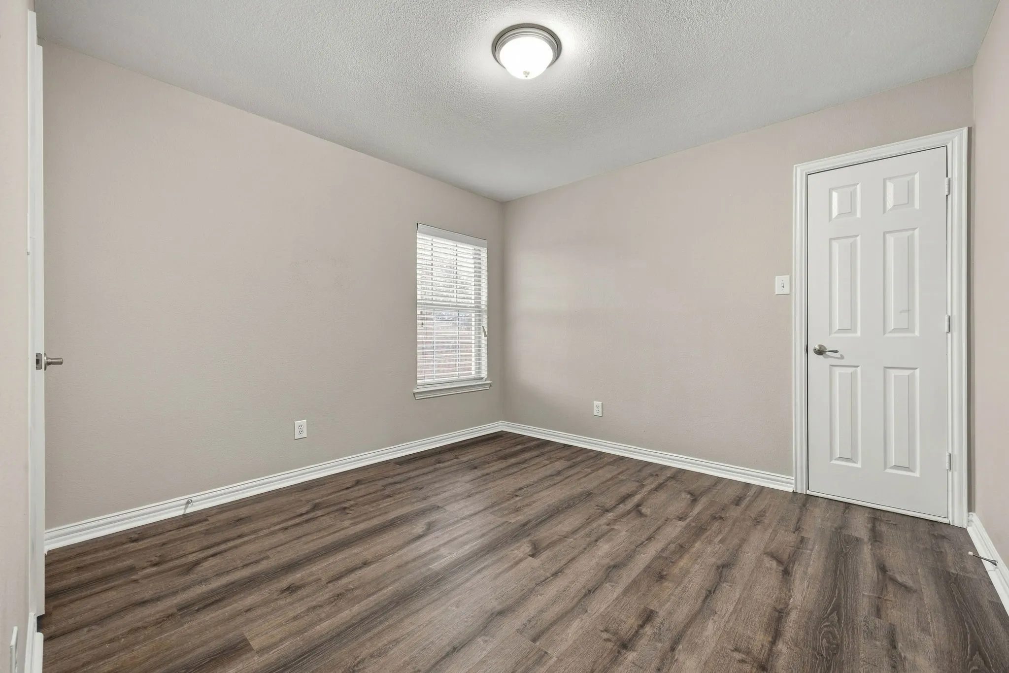 Single Family Residence For Sale in Rockwall County , 323 Deaton Drive, Fate, Texas 75087, 4 Bedroom, 3 Bathroom, 2 Garage spaces, 2,916 Sqft, built in 2007, mls#21391949, Real Estate Agent in Fate, Homes For Sale in Rockwall county, Homes For Sale in Fate, Realtor in Fate Texas, Real Estate Brokerage Independent Realty Texas, Luminita Cordes Realtor