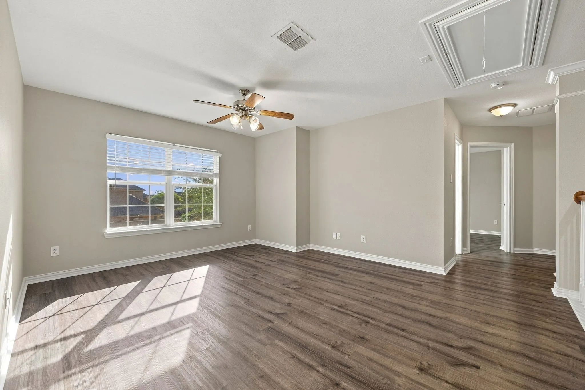 Single Family Residence For Sale in Rockwall County , 323 Deaton Drive, Fate, Texas 75087, 4 Bedroom, 3 Bathroom, 2 Garage spaces, 2,916 Sqft, built in 2007, mls#21391949, Real Estate Agent in Fate, Homes For Sale in Rockwall county, Homes For Sale in Fate, Realtor in Fate Texas, Real Estate Brokerage Independent Realty Texas, Luminita Cordes Realtor