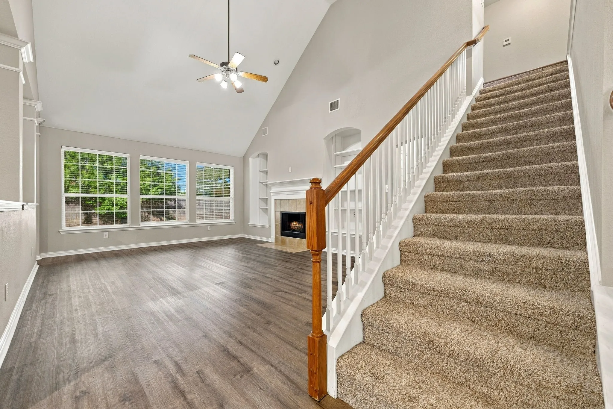 Single Family Residence For Sale in Rockwall County , 323 Deaton Drive, Fate, Texas 75087, 4 Bedroom, 3 Bathroom, 2 Garage spaces, 2,916 Sqft, built in 2007, mls#21391949, Real Estate Agent in Fate, Homes For Sale in Rockwall county, Homes For Sale in Fate, Realtor in Fate Texas, Real Estate Brokerage Independent Realty Texas, Luminita Cordes Realtor