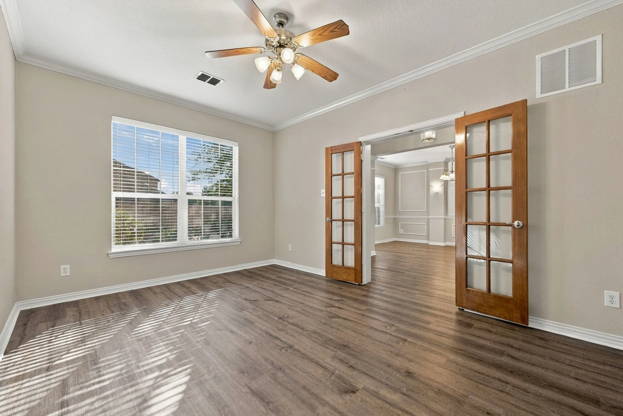 Single Family Residence For Sale in Rockwall County , 323 Deaton Drive, Fate, Texas 75087, 4 Bedroom, 3 Bathroom, 2 Garage spaces, 2,916 Sqft, built in 2007, mls#21391949, Real Estate Agent in Fate, Homes For Sale in Rockwall county, Homes For Sale in Fate, Realtor in Fate Texas, Real Estate Brokerage Independent Realty Texas, Luminita Cordes Realtor