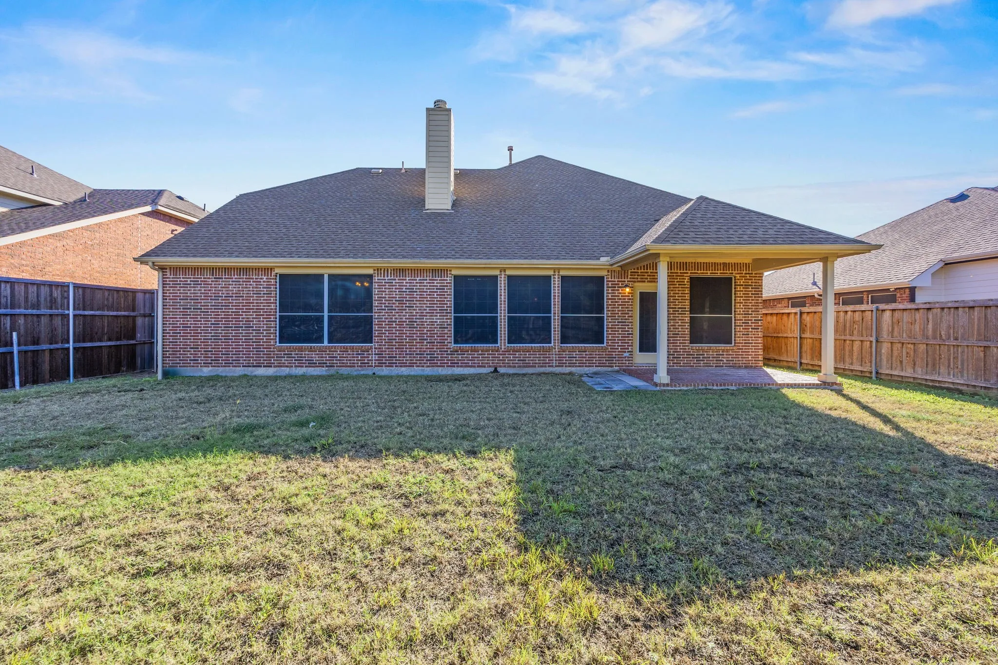 Single Family Residence For Sale in Rockwall County , 323 Deaton Drive, Fate, Texas 75087, 4 Bedroom, 3 Bathroom, 2 Garage spaces, 2,916 Sqft, built in 2007, mls#21391949, Real Estate Agent in Fate, Homes For Sale in Rockwall county, Homes For Sale in Fate, Realtor in Fate Texas, Real Estate Brokerage Independent Realty Texas, Luminita Cordes Realtor