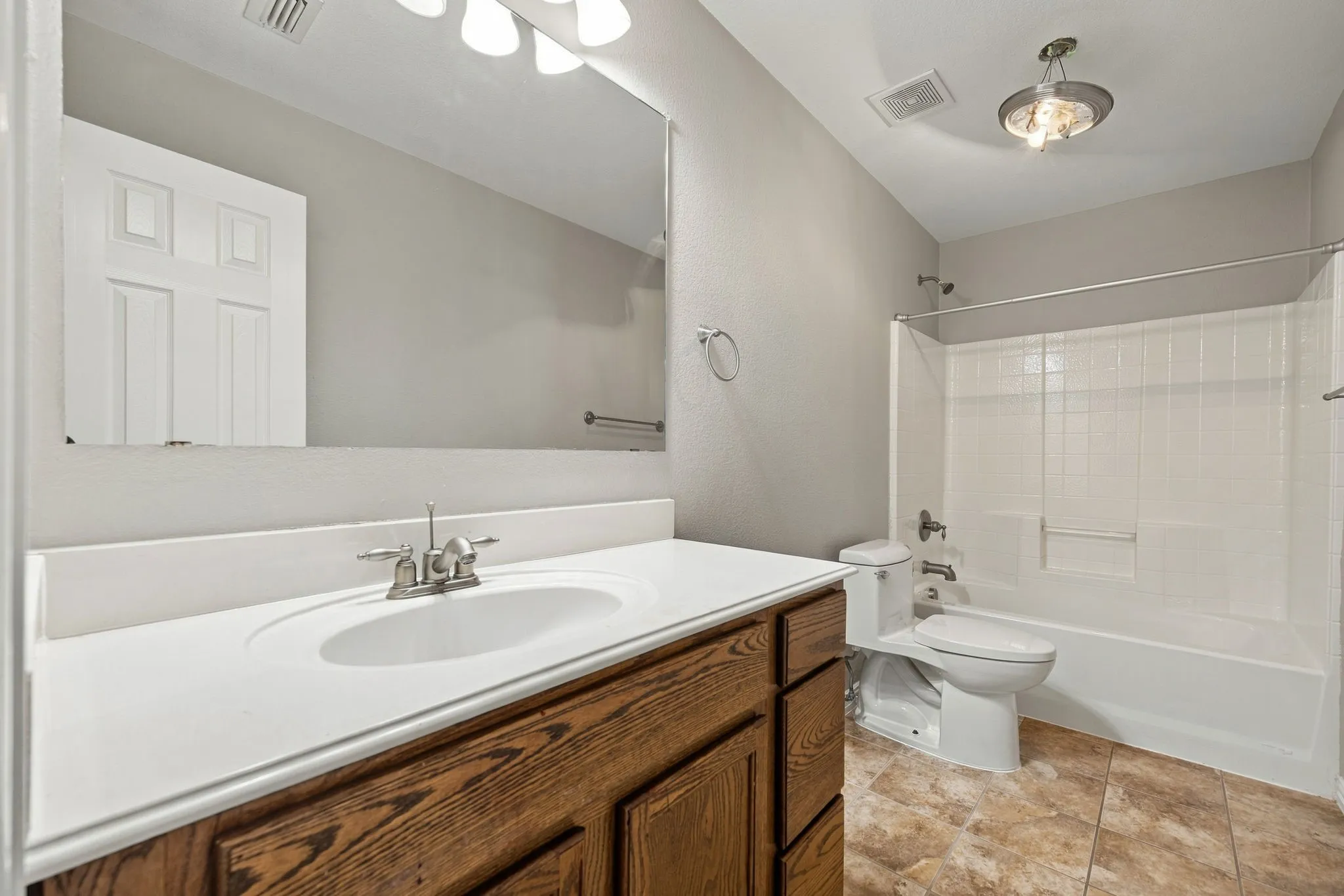 Single Family Residence For Sale in Rockwall County , 323 Deaton Drive, Fate, Texas 75087, 4 Bedroom, 3 Bathroom, 2 Garage spaces, 2,916 Sqft, built in 2007, mls#21391949, Real Estate Agent in Fate, Homes For Sale in Rockwall county, Homes For Sale in Fate, Realtor in Fate Texas, Real Estate Brokerage Independent Realty Texas, Luminita Cordes Realtor