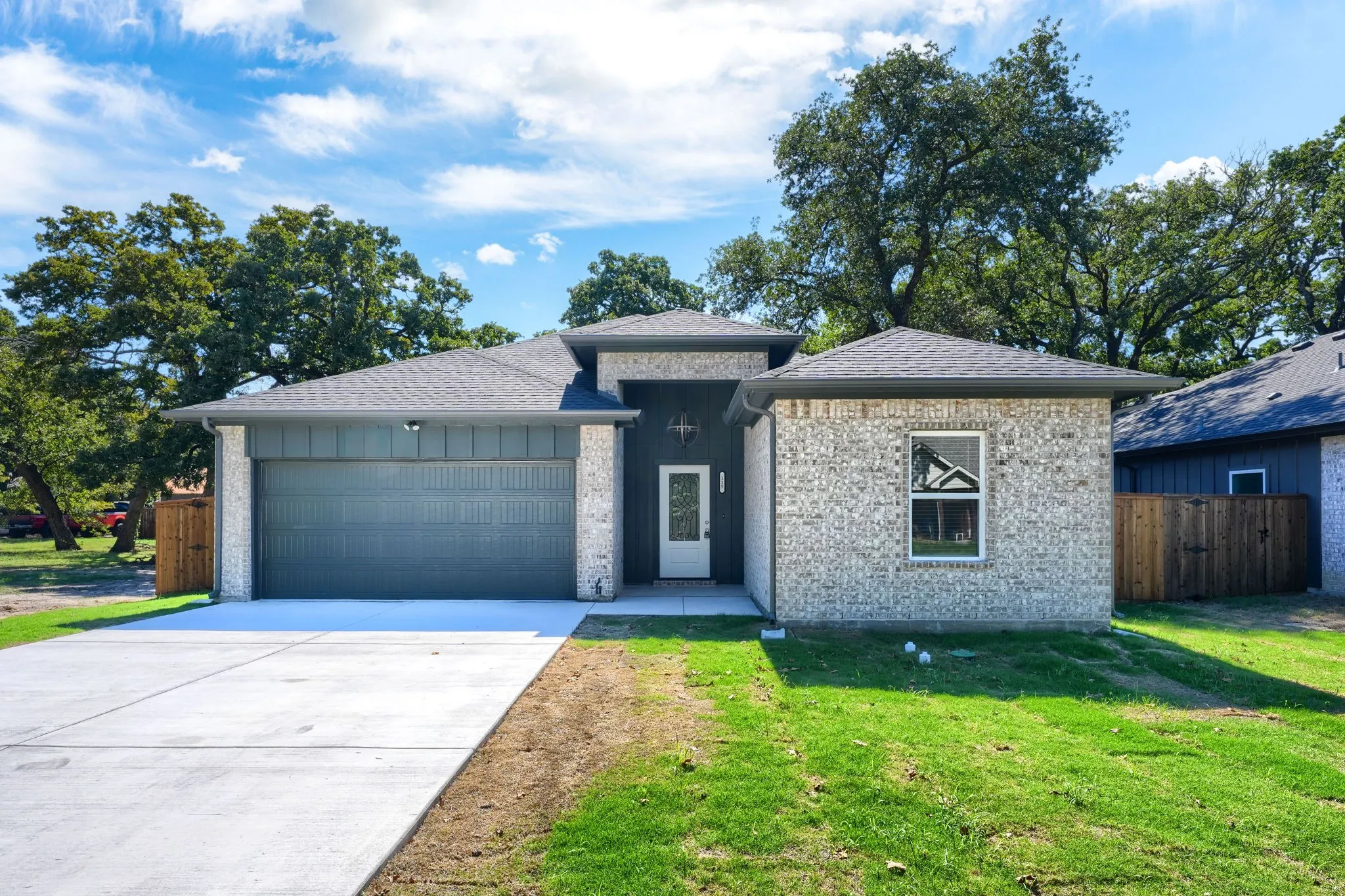 Single Family Residence For Sale in Hunt County , 115 Vaughn Lane, Quinlan, Texas 75474, 3 Bedroom, 2 Bathroom, 2 Garage spaces, 1,494 Sqft, built in 2026, mls#21406479, Real Estate Agent in Quinlan, Homes For Sale in Hunt county, Homes For Sale in Quinlan, Realtor in Quinlan Texas, Real Estate Brokerage Independent Realty Texas, Luminita Cordes Realtor