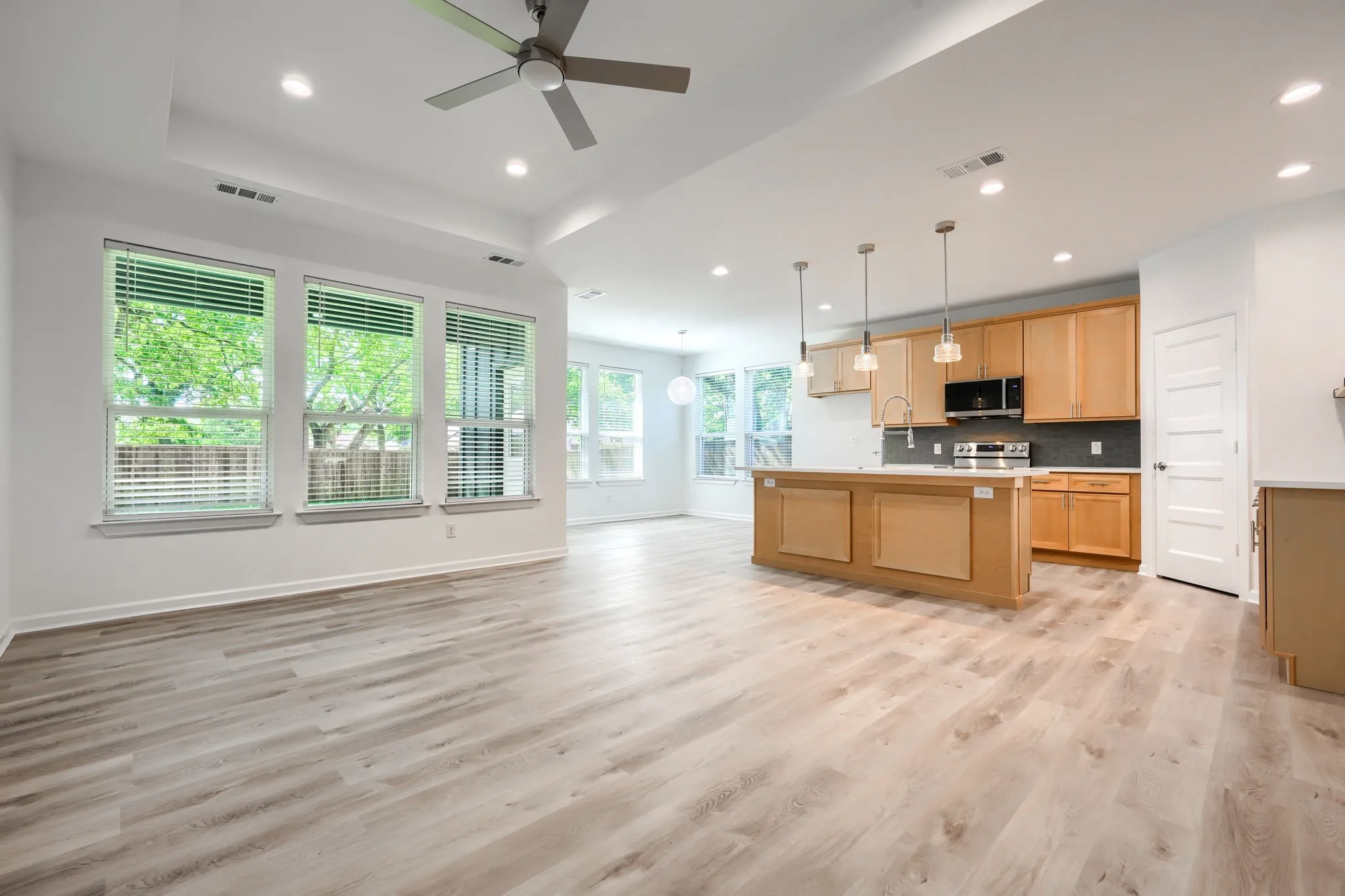 Single Family Residence For Sale in Hunt County , 115 Vaughn Lane, Quinlan, Texas 75474, 3 Bedroom, 2 Bathroom, 2 Garage spaces, 1,494 Sqft, built in 2026, mls#21406479, Real Estate Agent in Quinlan, Homes For Sale in Hunt county, Homes For Sale in Quinlan, Realtor in Quinlan Texas, Real Estate Brokerage Independent Realty Texas, Luminita Cordes Realtor