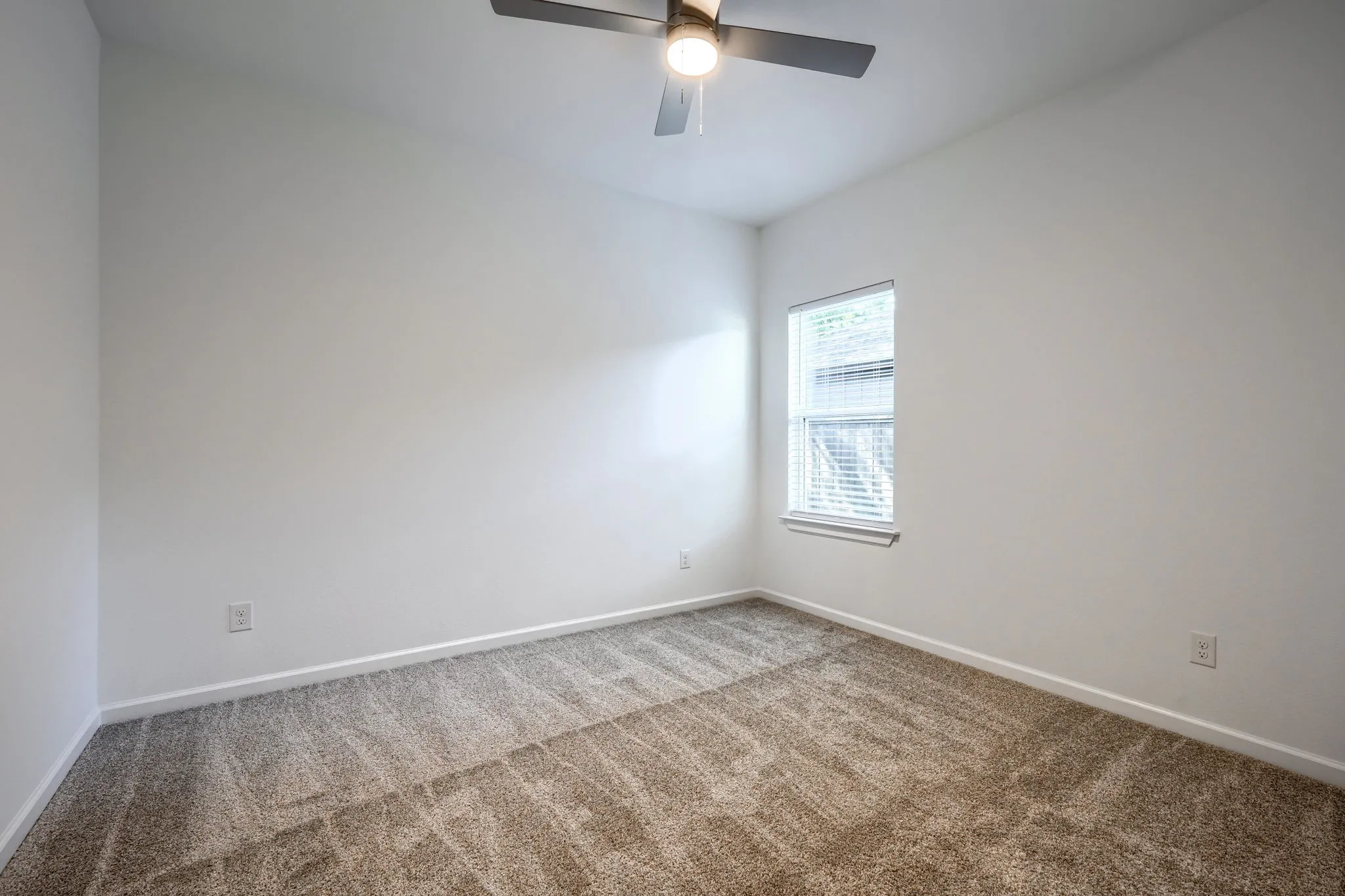 Single Family Residence For Sale in Hunt County , 115 Vaughn Lane, Quinlan, Texas 75474, 3 Bedroom, 2 Bathroom, 2 Garage spaces, 1,494 Sqft, built in 2026, mls#21406479, Real Estate Agent in Quinlan, Homes For Sale in Hunt county, Homes For Sale in Quinlan, Realtor in Quinlan Texas, Real Estate Brokerage Independent Realty Texas, Luminita Cordes Realtor