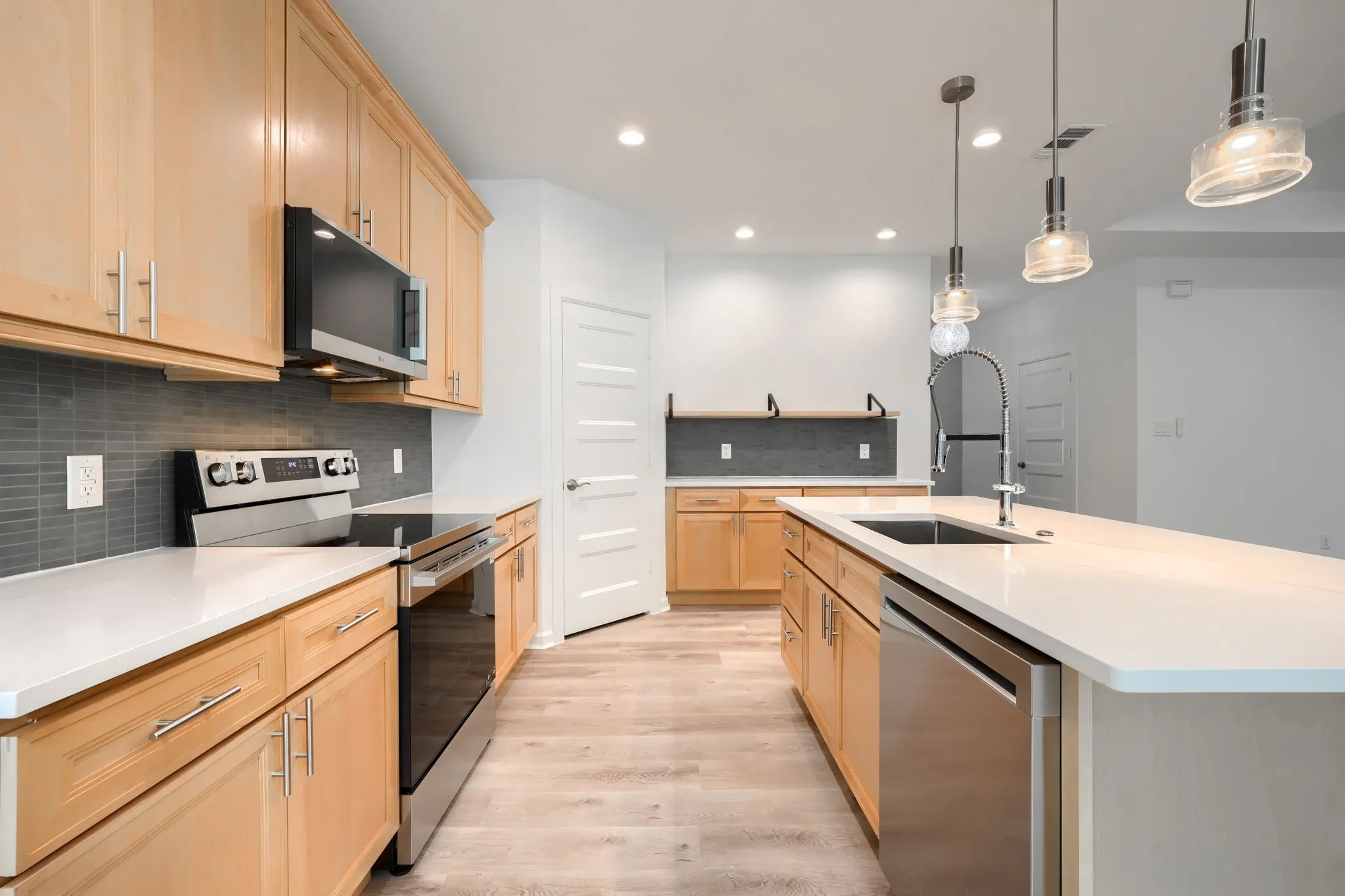 Single Family Residence For Sale in Hunt County , 115 Vaughn Lane, Quinlan, Texas 75474, 3 Bedroom, 2 Bathroom, 2 Garage spaces, 1,494 Sqft, built in 2026, mls#21406479, Real Estate Agent in Quinlan, Homes For Sale in Hunt county, Homes For Sale in Quinlan, Realtor in Quinlan Texas, Real Estate Brokerage Independent Realty Texas, Luminita Cordes Realtor