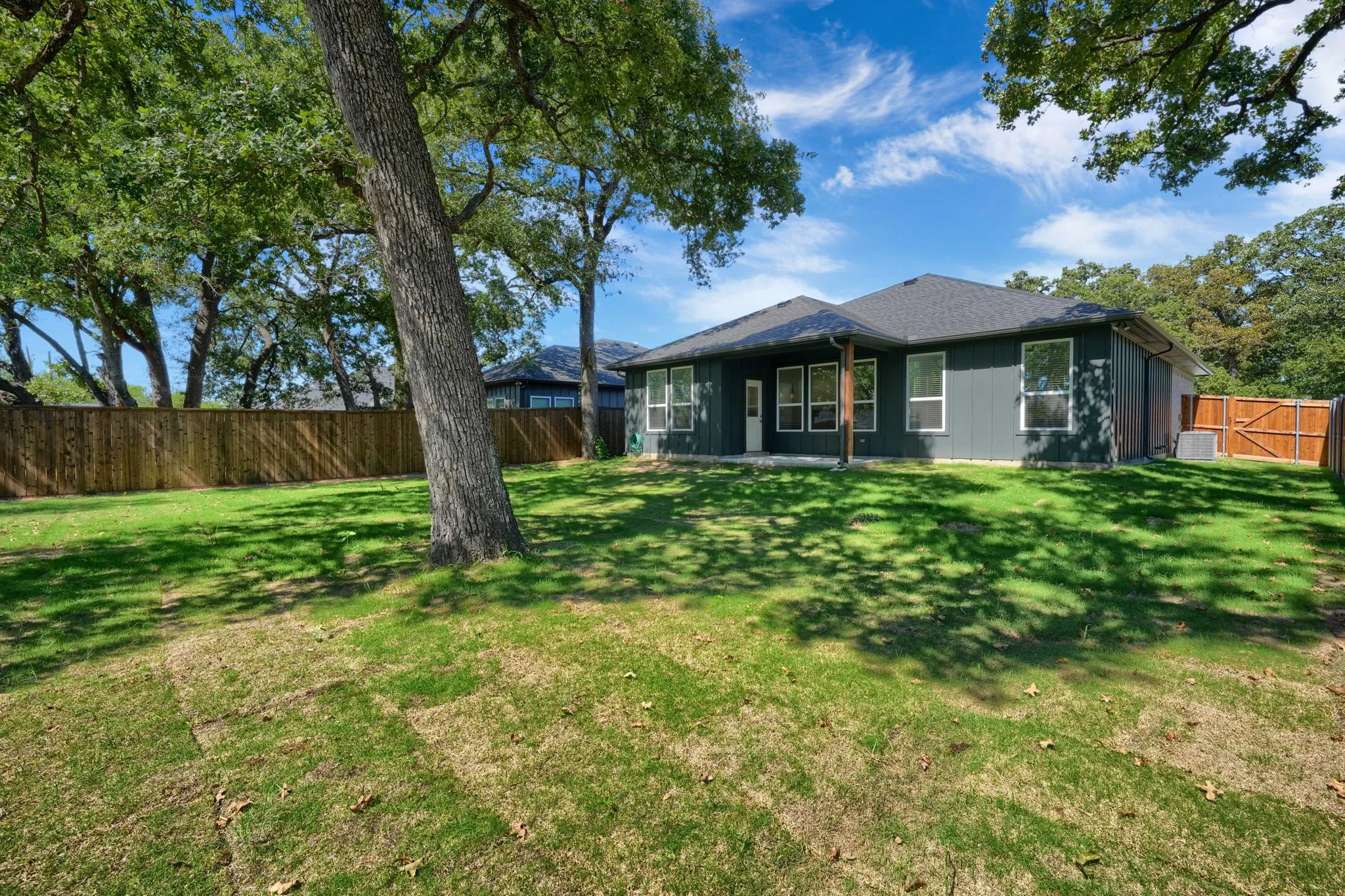 Single Family Residence For Sale in Hunt County , 115 Vaughn Lane, Quinlan, Texas 75474, 3 Bedroom, 2 Bathroom, 2 Garage spaces, 1,494 Sqft, built in 2026, mls#21406479, Real Estate Agent in Quinlan, Homes For Sale in Hunt county, Homes For Sale in Quinlan, Realtor in Quinlan Texas, Real Estate Brokerage Independent Realty Texas, Luminita Cordes Realtor