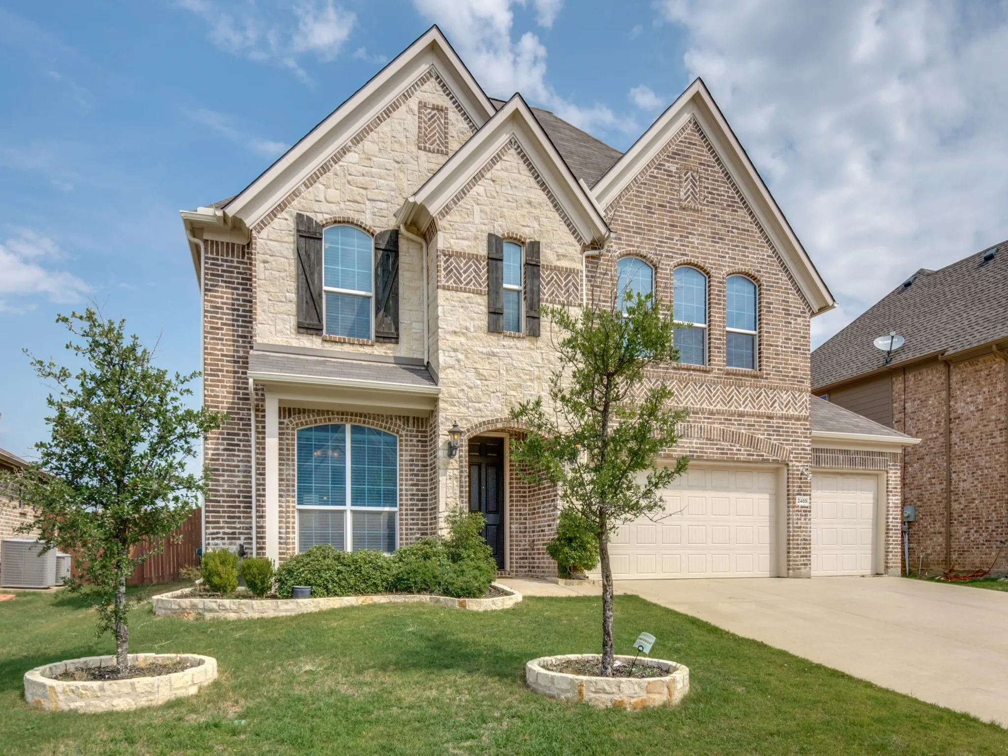 Single Family Residence For Sale in Denton County , 2405 Playa Del Mar Drive, Little Elm, Texas 75068, 5 Bedroom, 3 Bathroom, 3 Garage spaces, 3,176 Sqft, built in 2012, mls#21401014, Real Estate Agent in Little Elm, Homes For Sale in Denton county, Homes For Sale in Little Elm, Realtor in Little Elm Texas, Real Estate Brokerage Independent Realty Texas, Luminita Cordes Realtor