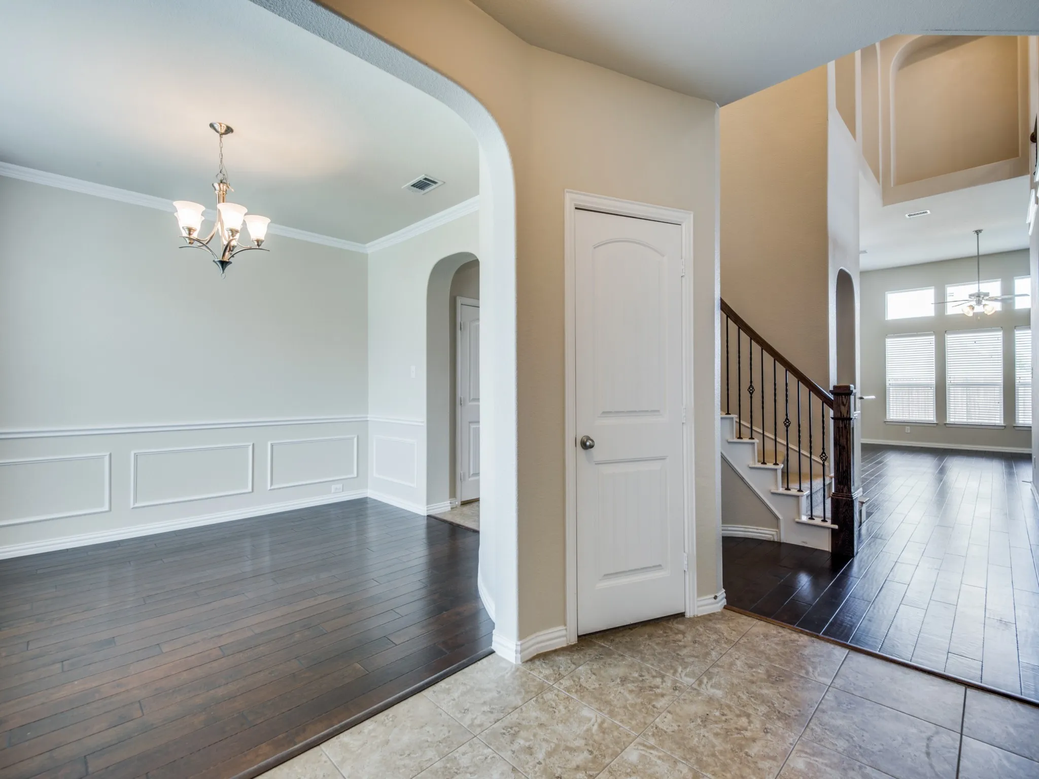 Single Family Residence For Sale in Denton County , 2405 Playa Del Mar Drive, Little Elm, Texas 75068, 5 Bedroom, 3 Bathroom, 3 Garage spaces, 3,176 Sqft, built in 2012, mls#21401014, Real Estate Agent in Little Elm, Homes For Sale in Denton county, Homes For Sale in Little Elm, Realtor in Little Elm Texas, Real Estate Brokerage Independent Realty Texas, Luminita Cordes Realtor