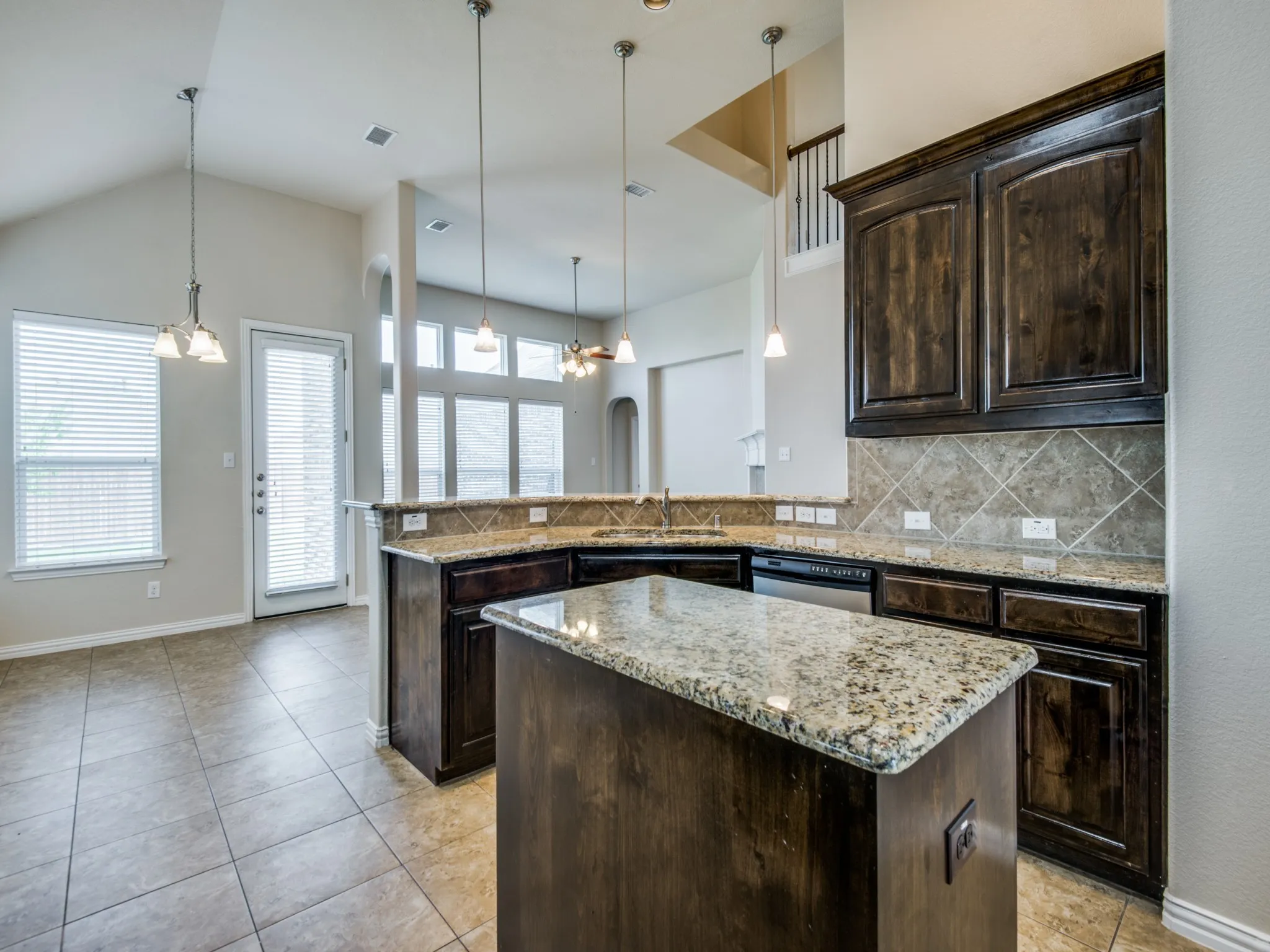 Single Family Residence For Sale in Denton County , 2405 Playa Del Mar Drive, Little Elm, Texas 75068, 5 Bedroom, 3 Bathroom, 3 Garage spaces, 3,176 Sqft, built in 2012, mls#21401014, Real Estate Agent in Little Elm, Homes For Sale in Denton county, Homes For Sale in Little Elm, Realtor in Little Elm Texas, Real Estate Brokerage Independent Realty Texas, Luminita Cordes Realtor