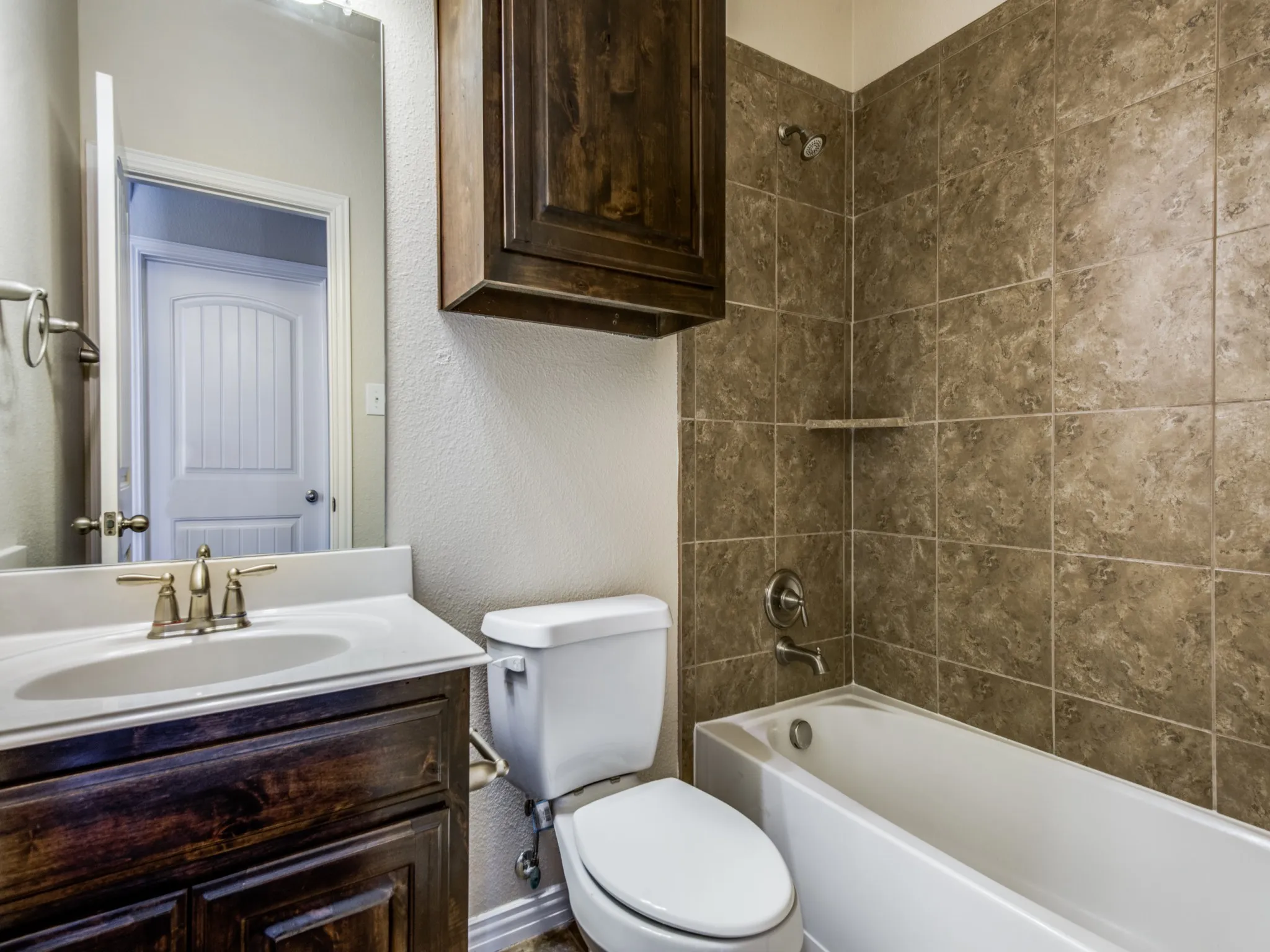 Single Family Residence For Sale in Denton County , 2405 Playa Del Mar Drive, Little Elm, Texas 75068, 5 Bedroom, 3 Bathroom, 3 Garage spaces, 3,176 Sqft, built in 2012, mls#21401014, Real Estate Agent in Little Elm, Homes For Sale in Denton county, Homes For Sale in Little Elm, Realtor in Little Elm Texas, Real Estate Brokerage Independent Realty Texas, Luminita Cordes Realtor