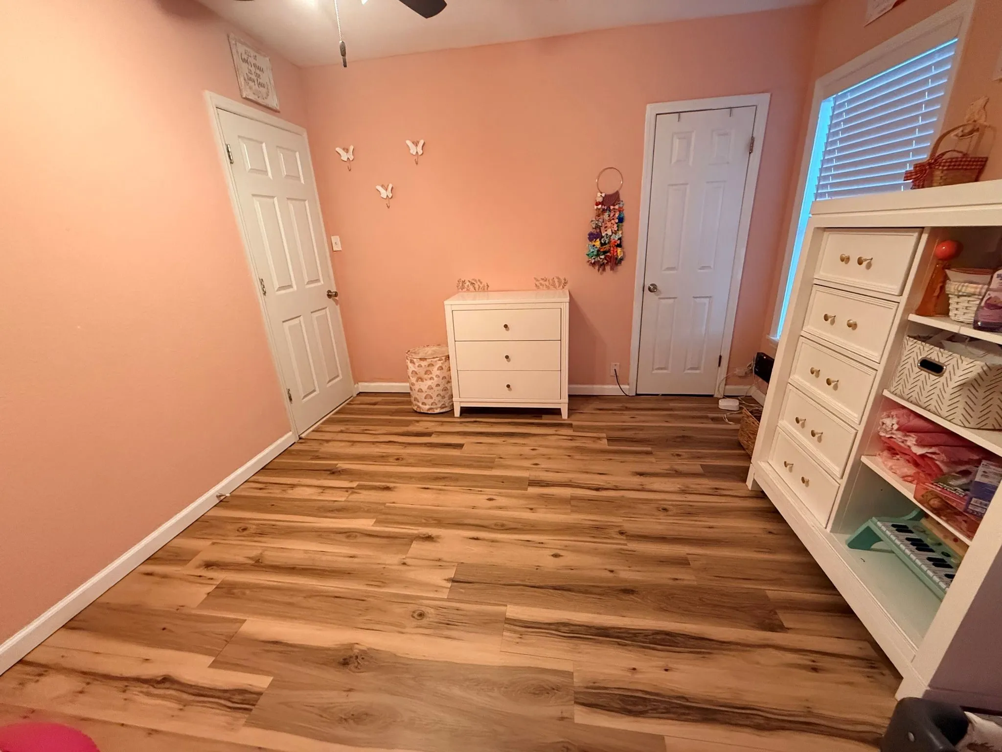 Single Family Residence For Sale in Fannin County , 228 E Boyd Avenue, Bonham, Texas 75418, 3 Bedroom, 2 Bathroom, Garage spaces, 1,128 Sqft, built in 1940, mls#21406469, Real Estate Agent in Bonham, Homes For Sale in Fannin county, Homes For Sale in Bonham, Realtor in Bonham Texas, Real Estate Brokerage Independent Realty Texas, Luminita Cordes Realtor