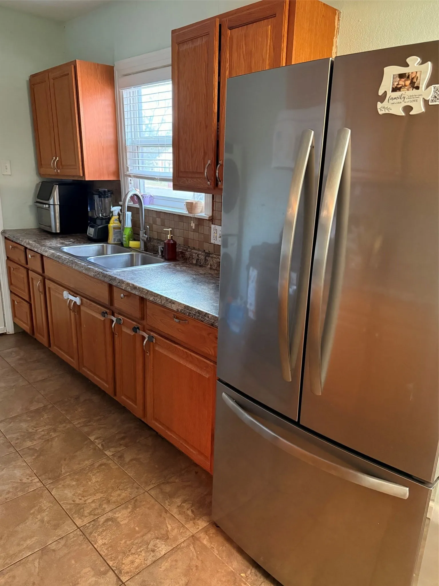 Single Family Residence For Sale in Fannin County , 228 E Boyd Avenue, Bonham, Texas 75418, 3 Bedroom, 2 Bathroom, Garage spaces, 1,128 Sqft, built in 1940, mls#21406469, Real Estate Agent in Bonham, Homes For Sale in Fannin county, Homes For Sale in Bonham, Realtor in Bonham Texas, Real Estate Brokerage Independent Realty Texas, Luminita Cordes Realtor