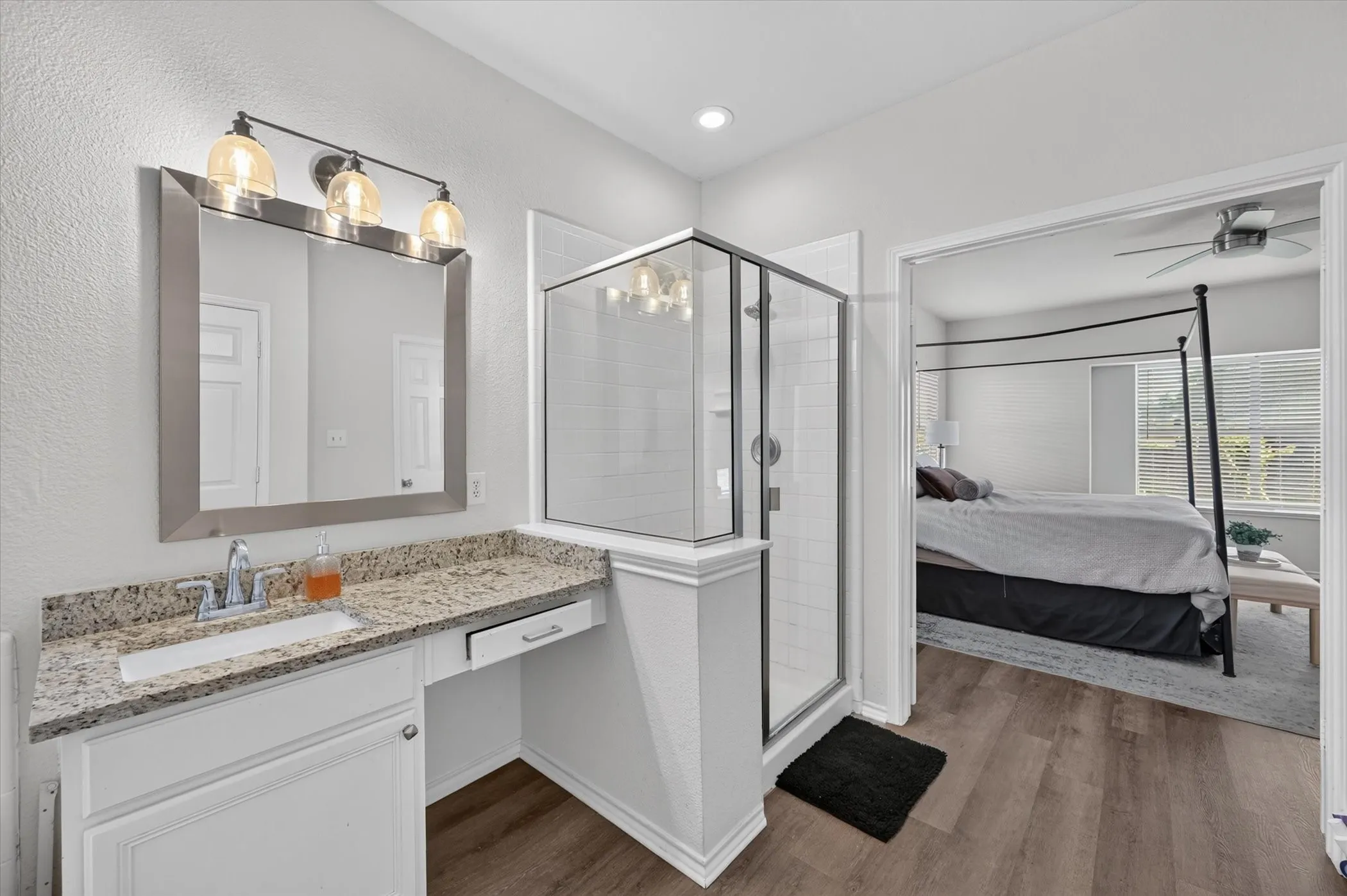 Single Family Residence For Sale in Tarrant County , 1004 Bonanza Drive, Arlington, Texas 76001, 4 Bedroom, 3 Bathroom, 2 Garage spaces, 3,038 Sqft, built in 1996, mls#21406494, Real Estate Agent in Arlington, Homes For Sale in Tarrant county, Homes For Sale in Arlington, Realtor in Arlington Texas, Real Estate Brokerage Independent Realty Texas, Luminita Cordes Realtor