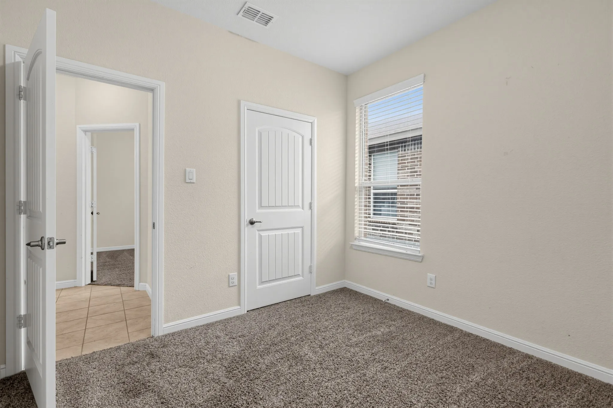 Single Family Residence For Sale in Tarrant County , 5100 Sugarcane Lane, Fort Worth, Texas 76179, 4 Bedroom, 2 Bathroom, 2 Garage spaces, 1,802 Sqft, built in 2019, mls#21404394, Real Estate Agent in Fort Worth, Homes For Sale in Tarrant county, Homes For Sale in Fort Worth, Realtor in Fort Worth Texas, Real Estate Brokerage Independent Realty Texas, Luminita Cordes Realtor