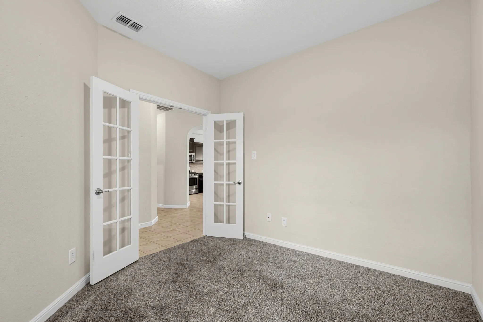 Single Family Residence For Sale in Tarrant County , 5100 Sugarcane Lane, Fort Worth, Texas 76179, 4 Bedroom, 2 Bathroom, 2 Garage spaces, 1,802 Sqft, built in 2019, mls#21404394, Real Estate Agent in Fort Worth, Homes For Sale in Tarrant county, Homes For Sale in Fort Worth, Realtor in Fort Worth Texas, Real Estate Brokerage Independent Realty Texas, Luminita Cordes Realtor