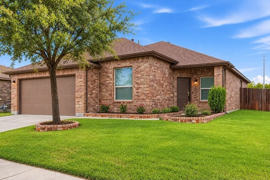 Single Family Residence For Sale in Tarrant County , 5100 Sugarcane Lane, Fort Worth, Texas 76179, 4 Bedroom, 2 Bathroom, 2 Garage spaces, 1,802 Sqft, built in 2019, mls#21404394, Real Estate Agent in Fort Worth, Homes For Sale in Tarrant county, Homes For Sale in Fort Worth, Realtor in Fort Worth Texas, Real Estate Brokerage Independent Realty Texas, Luminita Cordes Realtor