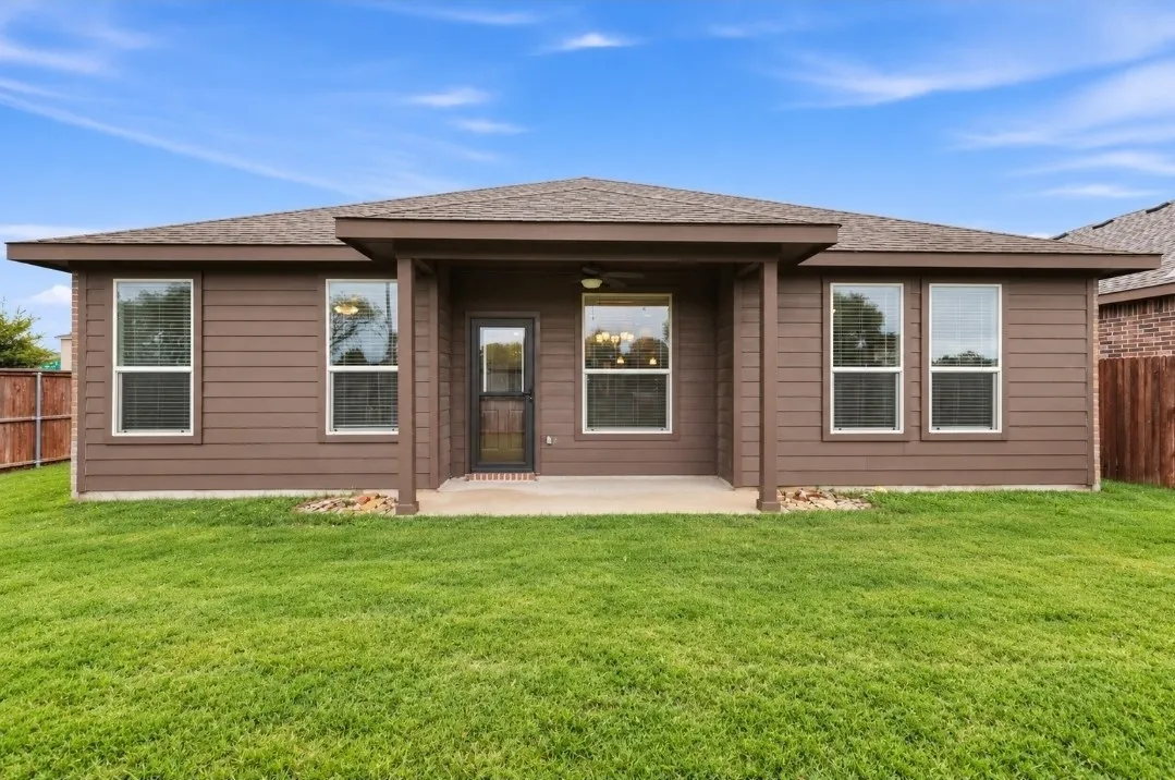 Single Family Residence For Sale in Tarrant County , 5100 Sugarcane Lane, Fort Worth, Texas 76179, 4 Bedroom, 2 Bathroom, 2 Garage spaces, 1,802 Sqft, built in 2019, mls#21404394, Real Estate Agent in Fort Worth, Homes For Sale in Tarrant county, Homes For Sale in Fort Worth, Realtor in Fort Worth Texas, Real Estate Brokerage Independent Realty Texas, Luminita Cordes Realtor