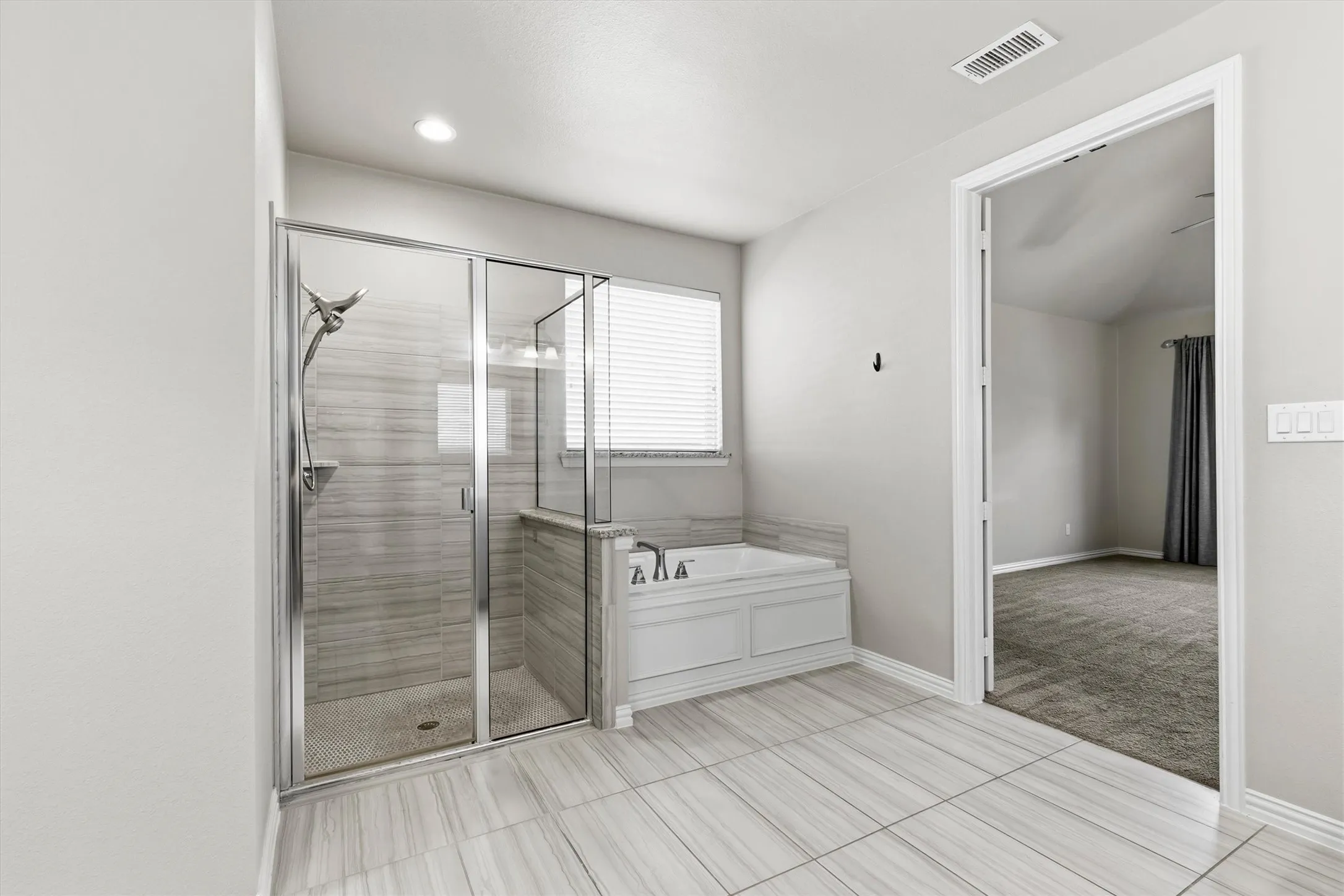 Single Family Residence For Sale in Collin County , 1839 Legendary Reef Way, St Paul, Texas 75098, 3 Bedroom, 4 Bathroom, 3 Garage spaces, 4,260 Sqft, built in 2015, mls#21405923, Real Estate Agent in St Paul, Homes For Sale in Collin county, Homes For Sale in St Paul, Realtor in St Paul Texas, Real Estate Brokerage Independent Realty Texas, Luminita Cordes Realtor