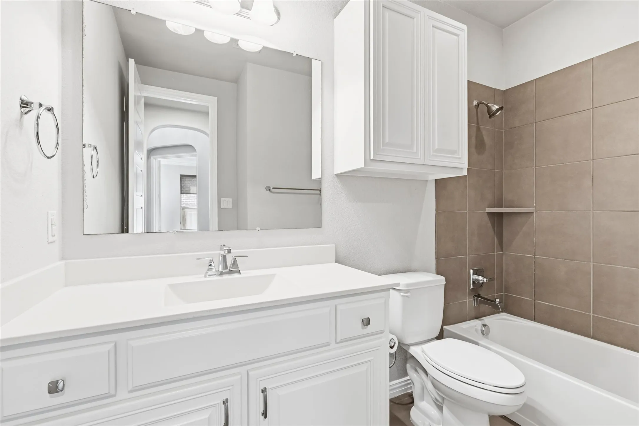 Single Family Residence For Sale in Collin County , 1839 Legendary Reef Way, St Paul, Texas 75098, 3 Bedroom, 4 Bathroom, 3 Garage spaces, 4,260 Sqft, built in 2015, mls#21405923, Real Estate Agent in St Paul, Homes For Sale in Collin county, Homes For Sale in St Paul, Realtor in St Paul Texas, Real Estate Brokerage Independent Realty Texas, Luminita Cordes Realtor