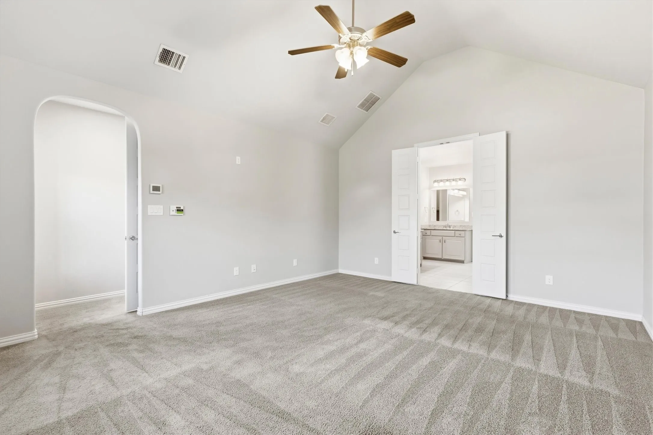 Single Family Residence For Sale in Collin County , 1839 Legendary Reef Way, St Paul, Texas 75098, 3 Bedroom, 4 Bathroom, 3 Garage spaces, 4,260 Sqft, built in 2015, mls#21405923, Real Estate Agent in St Paul, Homes For Sale in Collin county, Homes For Sale in St Paul, Realtor in St Paul Texas, Real Estate Brokerage Independent Realty Texas, Luminita Cordes Realtor
