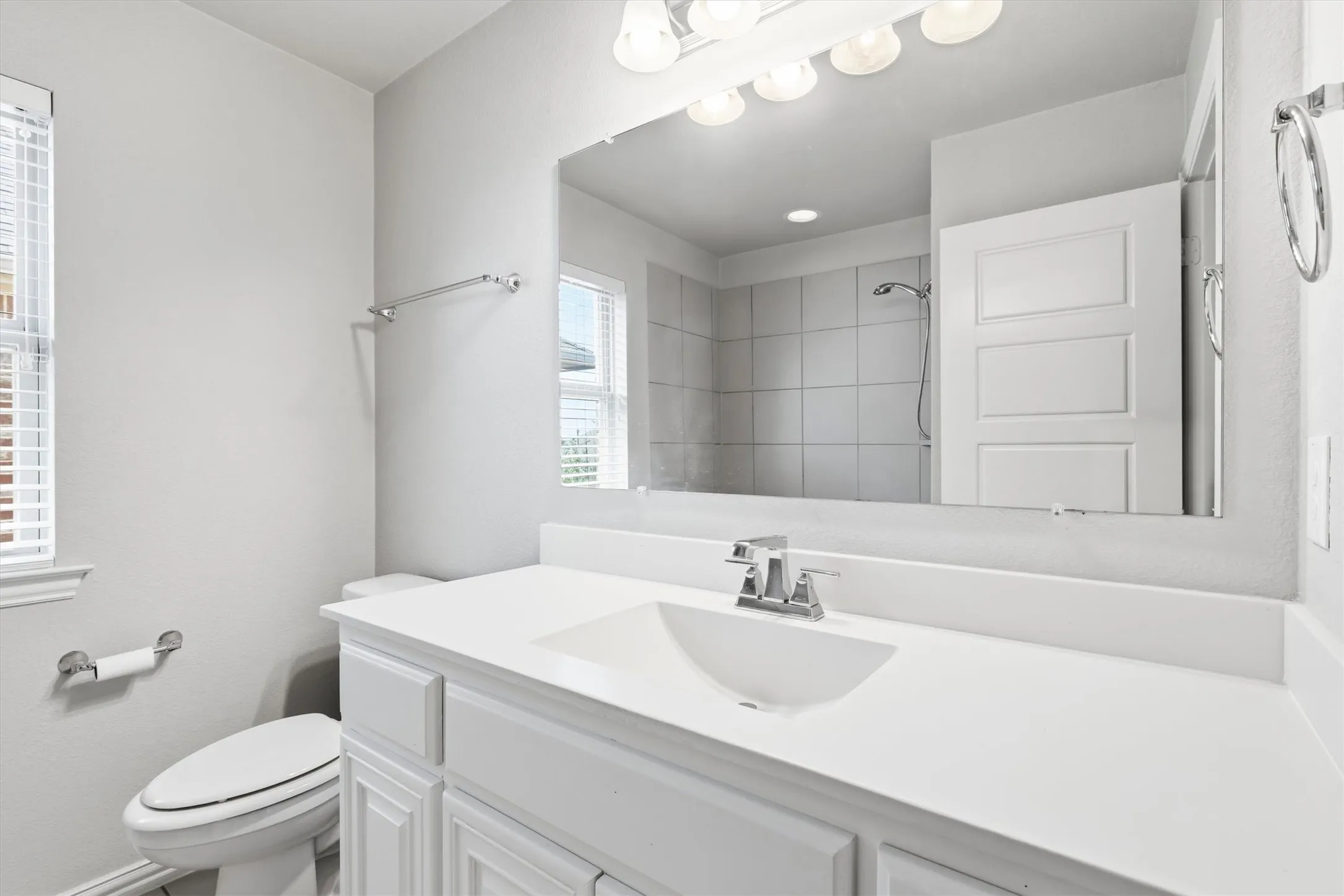 Single Family Residence For Sale in Collin County , 1839 Legendary Reef Way, St Paul, Texas 75098, 3 Bedroom, 4 Bathroom, 3 Garage spaces, 4,260 Sqft, built in 2015, mls#21405923, Real Estate Agent in St Paul, Homes For Sale in Collin county, Homes For Sale in St Paul, Realtor in St Paul Texas, Real Estate Brokerage Independent Realty Texas, Luminita Cordes Realtor