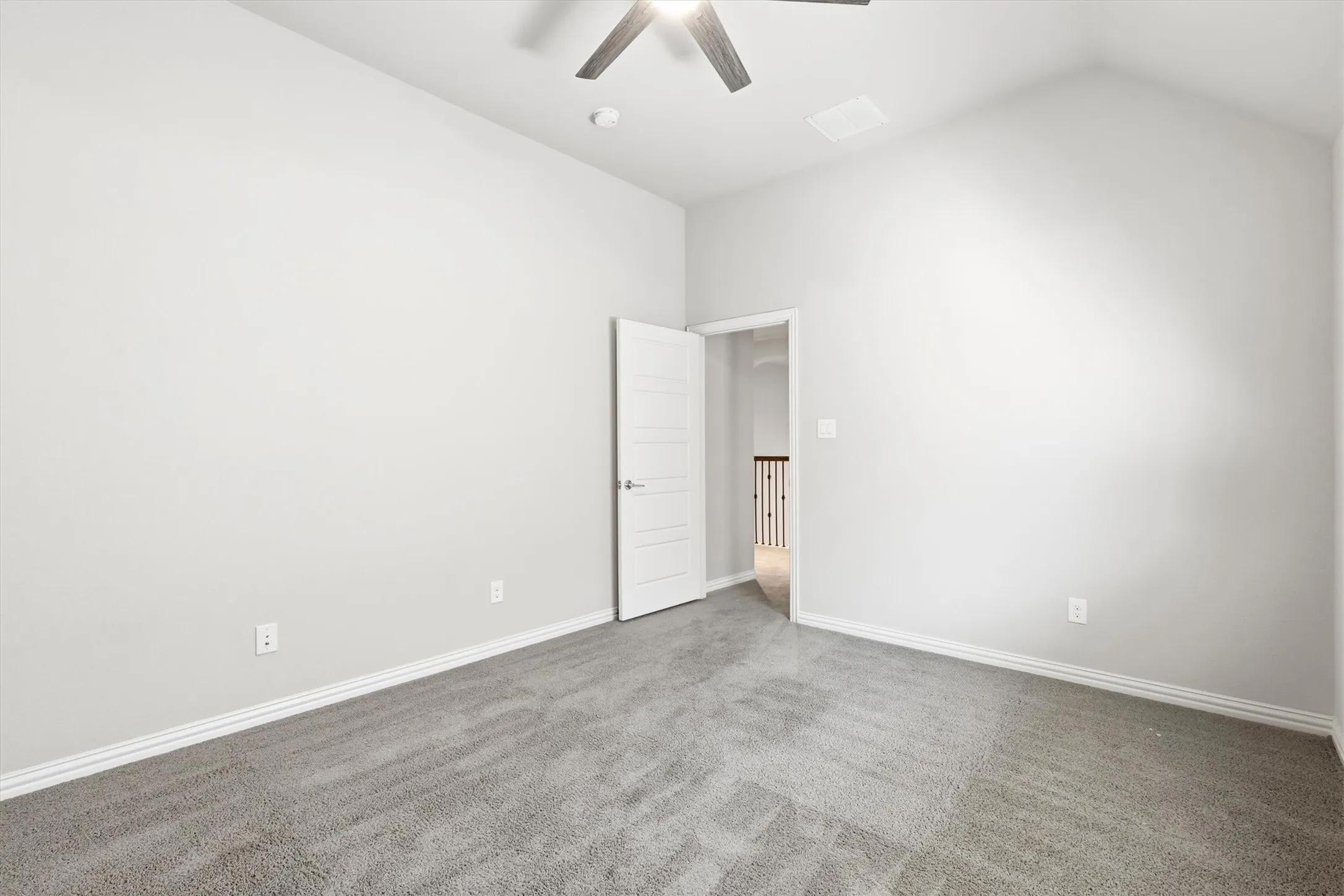Single Family Residence For Sale in Collin County , 1839 Legendary Reef Way, St Paul, Texas 75098, 3 Bedroom, 4 Bathroom, 3 Garage spaces, 4,260 Sqft, built in 2015, mls#21405923, Real Estate Agent in St Paul, Homes For Sale in Collin county, Homes For Sale in St Paul, Realtor in St Paul Texas, Real Estate Brokerage Independent Realty Texas, Luminita Cordes Realtor