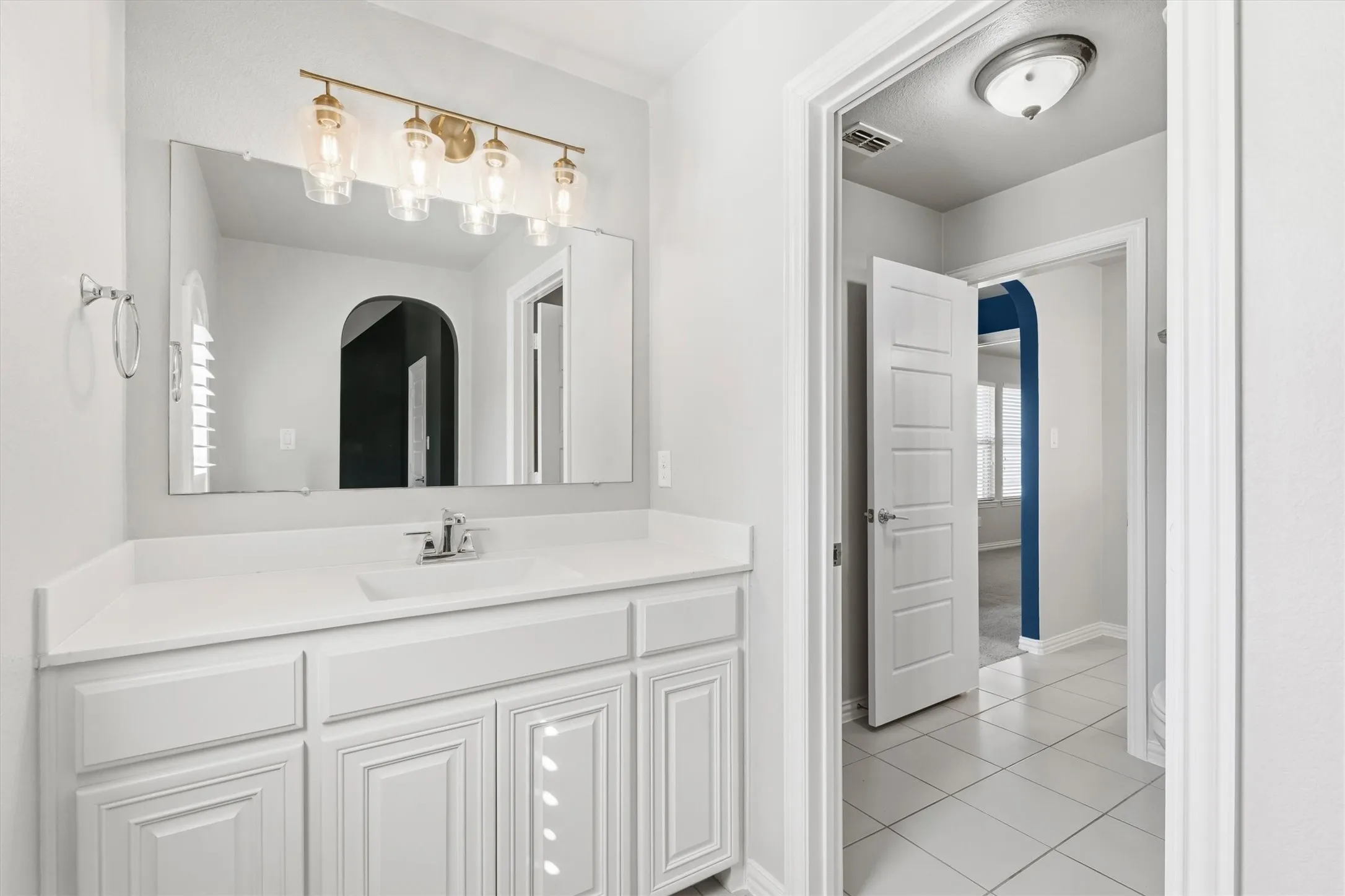 Single Family Residence For Sale in Collin County , 1839 Legendary Reef Way, St Paul, Texas 75098, 3 Bedroom, 4 Bathroom, 3 Garage spaces, 4,260 Sqft, built in 2015, mls#21405923, Real Estate Agent in St Paul, Homes For Sale in Collin county, Homes For Sale in St Paul, Realtor in St Paul Texas, Real Estate Brokerage Independent Realty Texas, Luminita Cordes Realtor