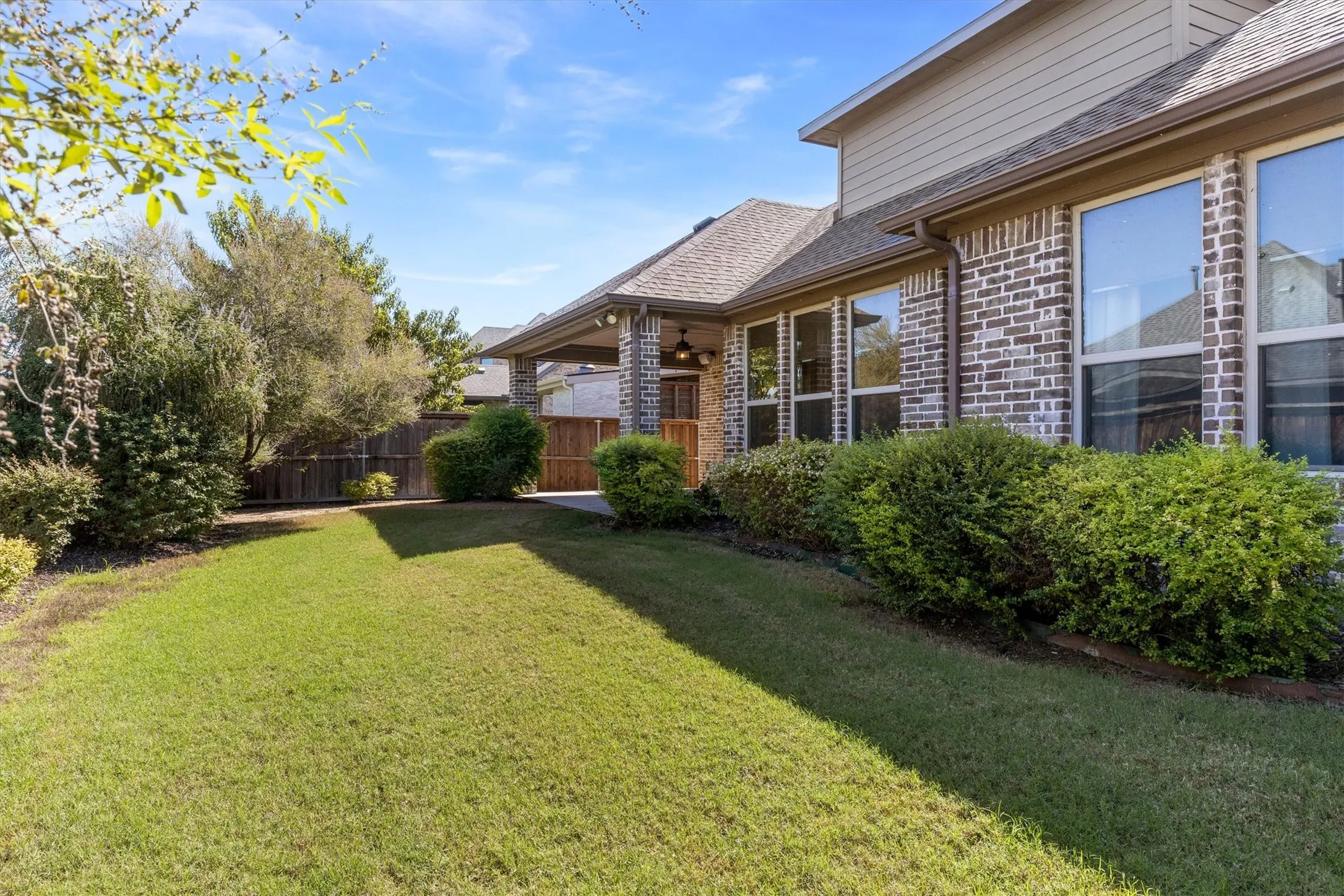 Perfect sized backyard with covered patio