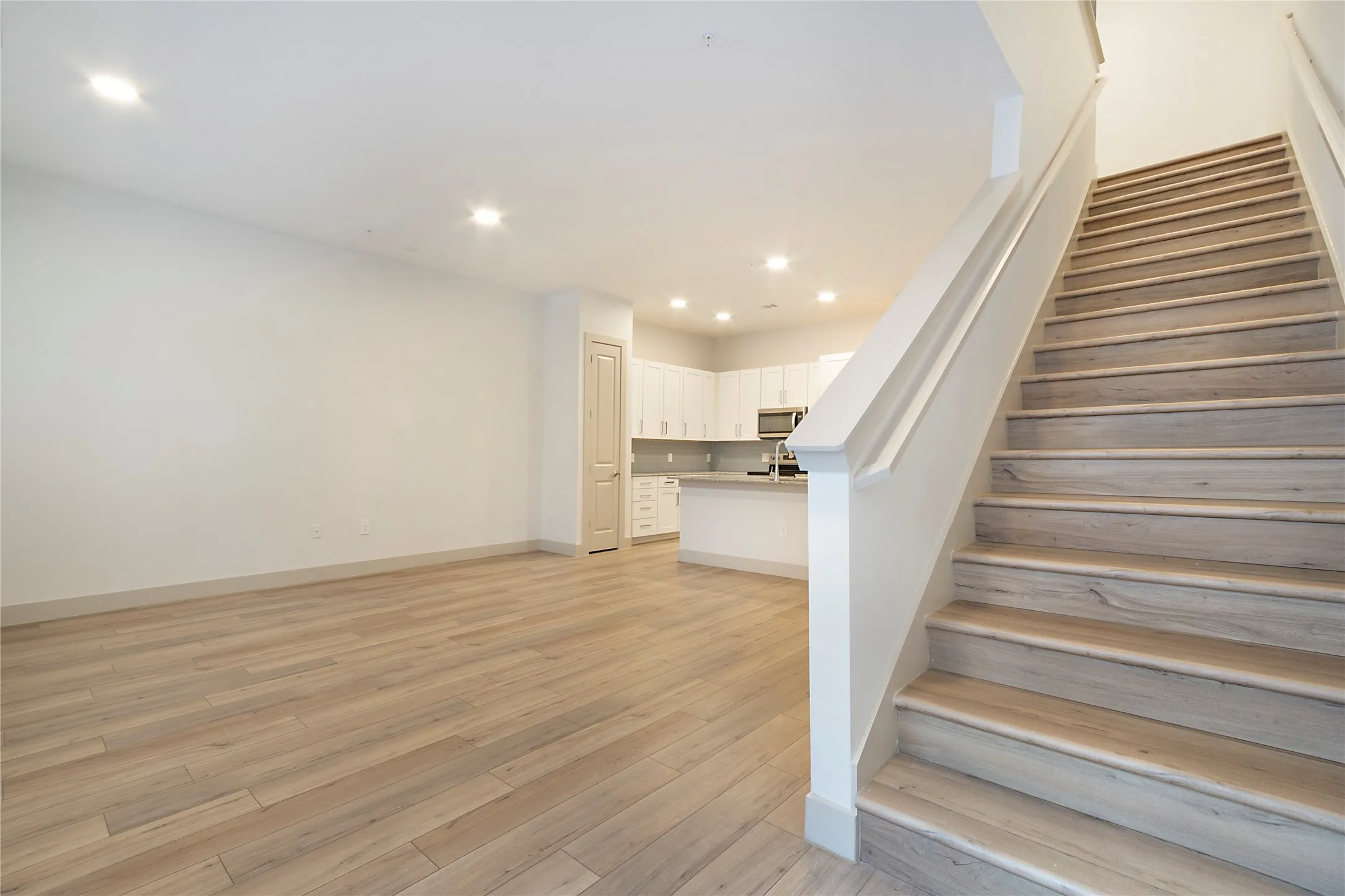 Townhouse For Rent in Collin County , 4700 W Spring Creek Parkway 10102, Plano, Texas 75024, 2 Bedroom, 3 Bathroom, 2 Garage spaces, 2,057 Sqft, built in 2023, mls#21406493, Real Estate Agent in Plano, Homes For Rent in Collin county, Homes For Rent in Plano, Realtor in Plano Texas, Real Estate Brokerage Independent Realty Texas, Luminita Cordes Realtor