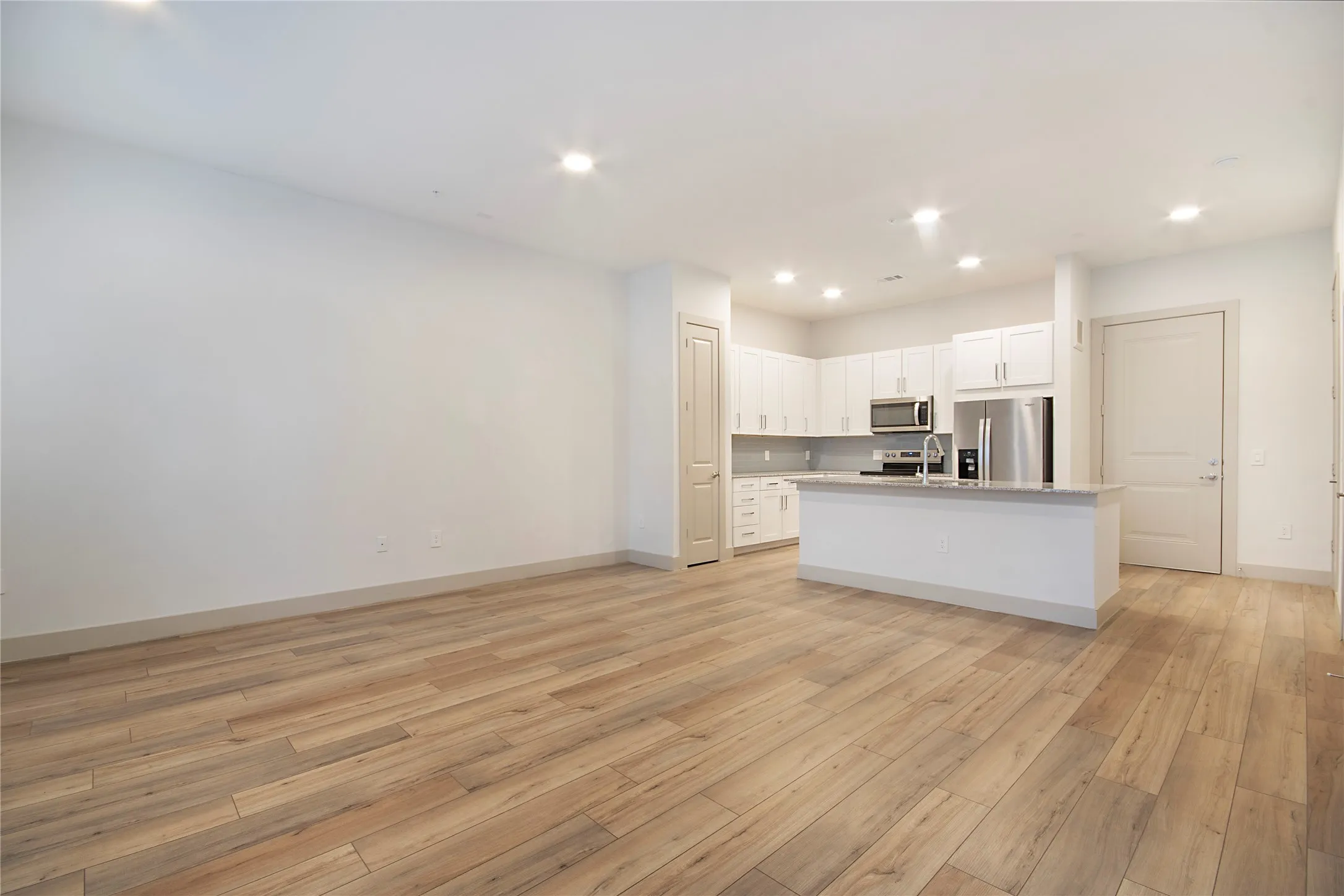 Townhouse For Rent in Collin County , 4700 W Spring Creek Parkway 10102, Plano, Texas 75024, 2 Bedroom, 3 Bathroom, 2 Garage spaces, 2,057 Sqft, built in 2023, mls#21406493, Real Estate Agent in Plano, Homes For Rent in Collin county, Homes For Rent in Plano, Realtor in Plano Texas, Real Estate Brokerage Independent Realty Texas, Luminita Cordes Realtor
