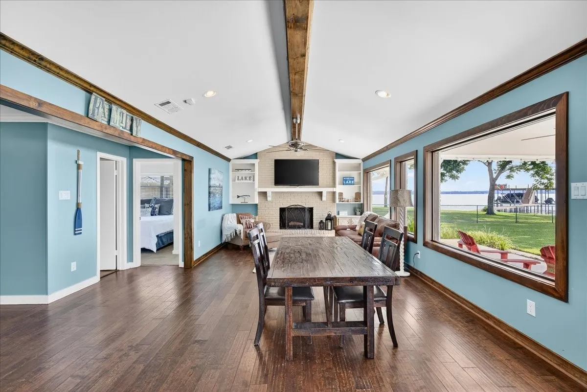 Single Family Residence For Sale in Henderson County , 114 Baker B Ranch Road, Trinidad, Texas 75163, 4 Bedroom, 4 Bathroom, 1 Garage spaces, 2,014 Sqft, built in 1974, mls#21406499, Real Estate Agent in Trinidad, Homes For Sale in Henderson county, Homes For Sale in Trinidad, Realtor in Trinidad Texas, Real Estate Brokerage Independent Realty Texas, Luminita Cordes Realtor