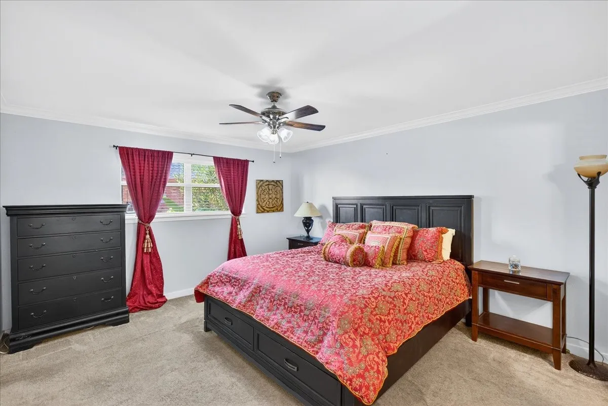Single Family Residence For Sale in Henderson County , 114 Baker B Ranch Road, Trinidad, Texas 75163, 4 Bedroom, 4 Bathroom, 1 Garage spaces, 2,014 Sqft, built in 1974, mls#21406499, Real Estate Agent in Trinidad, Homes For Sale in Henderson county, Homes For Sale in Trinidad, Realtor in Trinidad Texas, Real Estate Brokerage Independent Realty Texas, Luminita Cordes Realtor