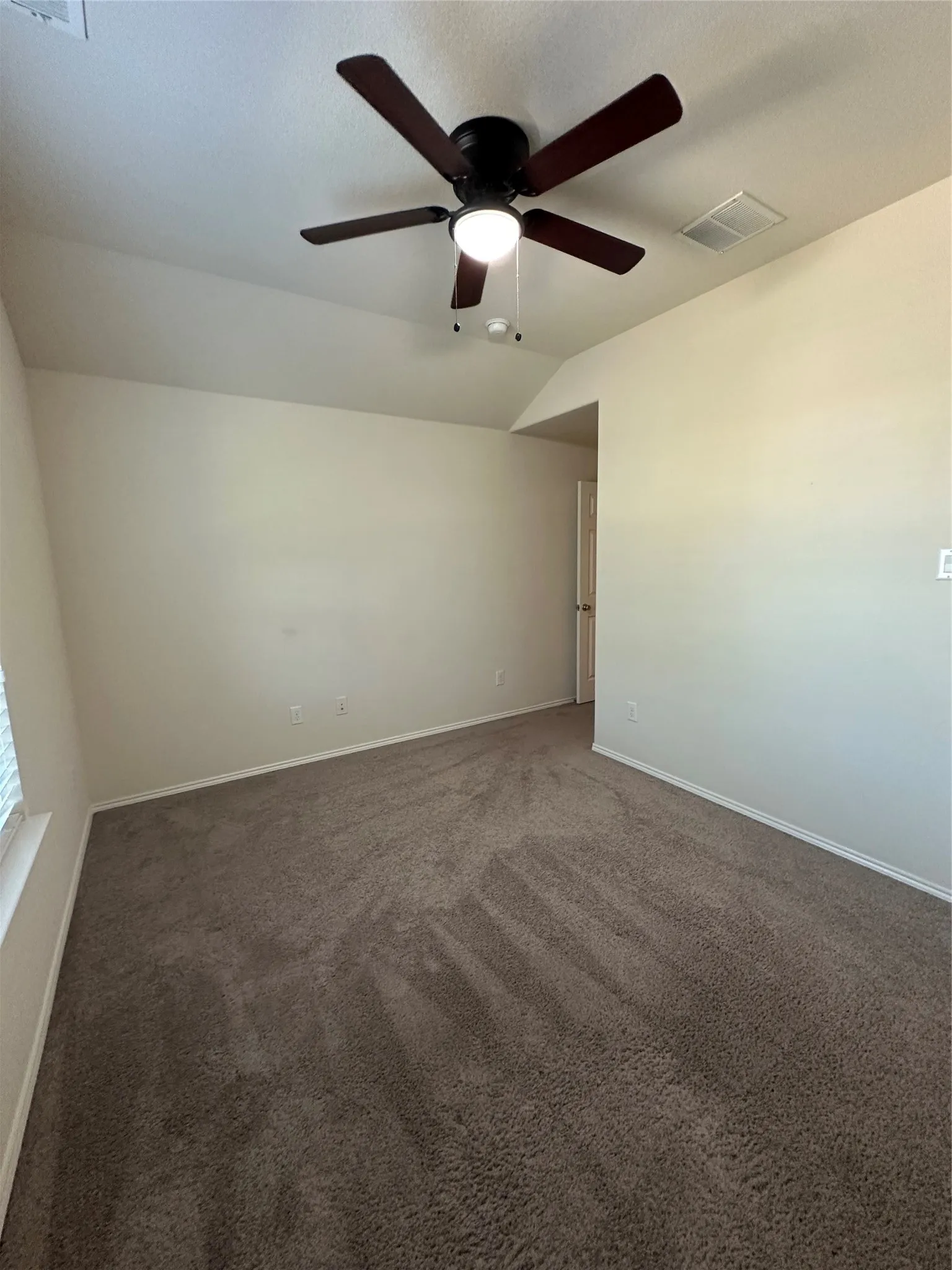 Single Family Residence For Rent in Denton County , 1813 6th Street, Argyle, Texas 76226, 3 Bedroom, 2 Bathroom, 2 Garage spaces, 1,856 Sqft, built in 2015, mls#21403518, Real Estate Agent in Argyle, Homes For Rent in Denton county, Homes For Rent in Argyle, Realtor in Argyle Texas, Real Estate Brokerage Independent Realty Texas, Luminita Cordes Realtor