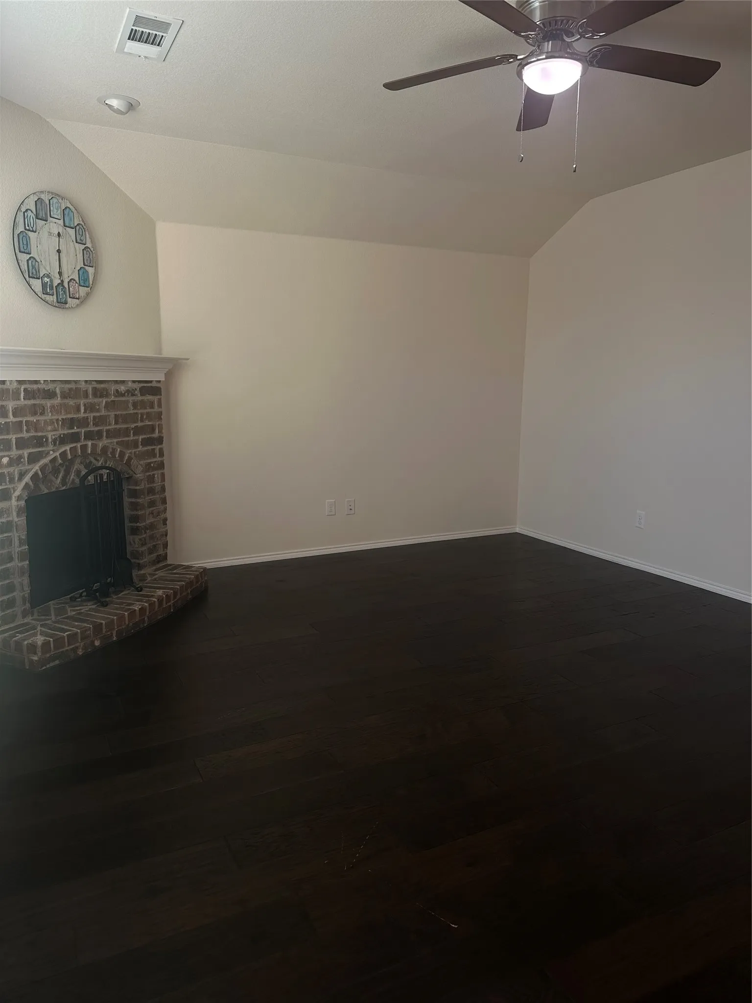 Single Family Residence For Rent in Denton County , 1813 6th Street, Argyle, Texas 76226, 3 Bedroom, 2 Bathroom, 2 Garage spaces, 1,856 Sqft, built in 2015, mls#21403518, Real Estate Agent in Argyle, Homes For Rent in Denton county, Homes For Rent in Argyle, Realtor in Argyle Texas, Real Estate Brokerage Independent Realty Texas, Luminita Cordes Realtor