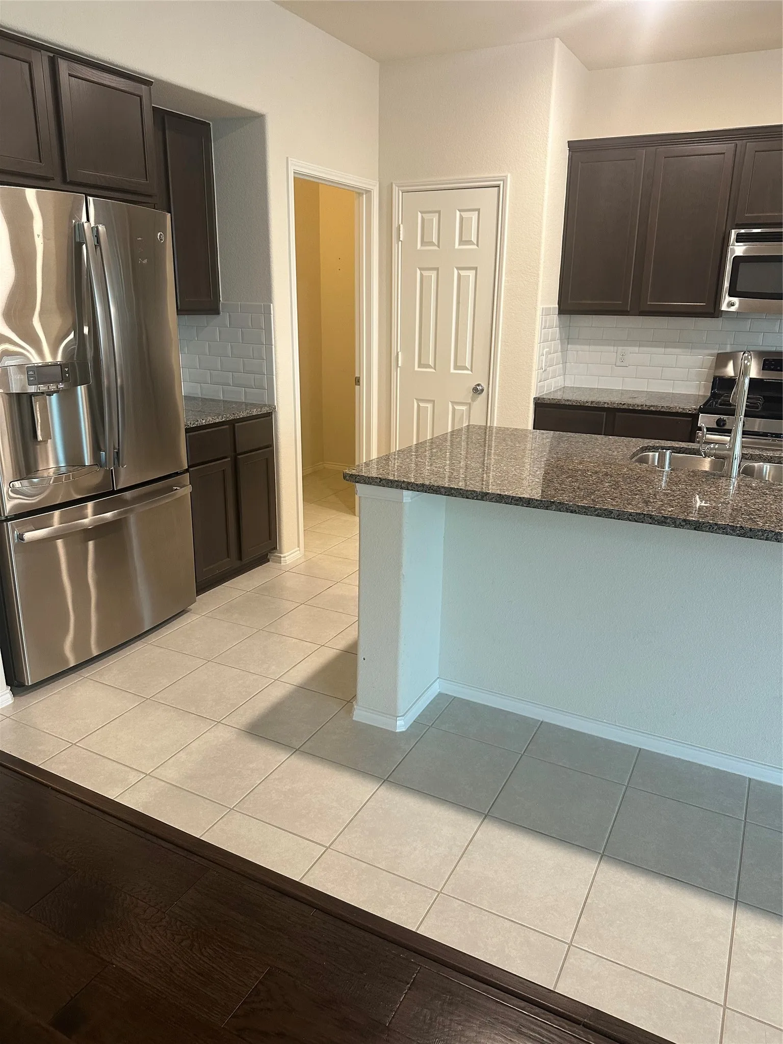 Single Family Residence For Rent in Denton County , 1813 6th Street, Argyle, Texas 76226, 3 Bedroom, 2 Bathroom, 2 Garage spaces, 1,856 Sqft, built in 2015, mls#21403518, Real Estate Agent in Argyle, Homes For Rent in Denton county, Homes For Rent in Argyle, Realtor in Argyle Texas, Real Estate Brokerage Independent Realty Texas, Luminita Cordes Realtor