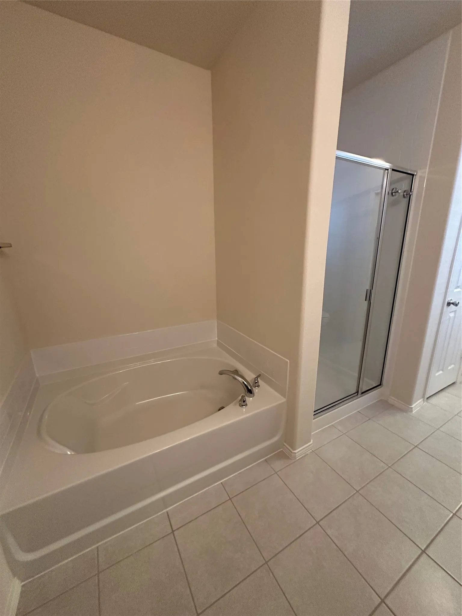 Single Family Residence For Rent in Denton County , 1813 6th Street, Argyle, Texas 76226, 3 Bedroom, 2 Bathroom, 2 Garage spaces, 1,856 Sqft, built in 2015, mls#21403518, Real Estate Agent in Argyle, Homes For Rent in Denton county, Homes For Rent in Argyle, Realtor in Argyle Texas, Real Estate Brokerage Independent Realty Texas, Luminita Cordes Realtor