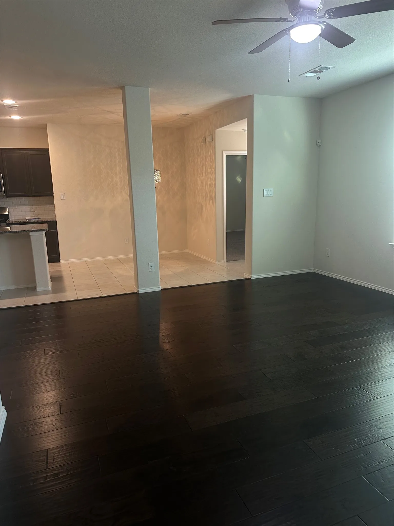 Single Family Residence For Rent in Denton County , 1813 6th Street, Argyle, Texas 76226, 3 Bedroom, 2 Bathroom, 2 Garage spaces, 1,856 Sqft, built in 2015, mls#21403518, Real Estate Agent in Argyle, Homes For Rent in Denton county, Homes For Rent in Argyle, Realtor in Argyle Texas, Real Estate Brokerage Independent Realty Texas, Luminita Cordes Realtor