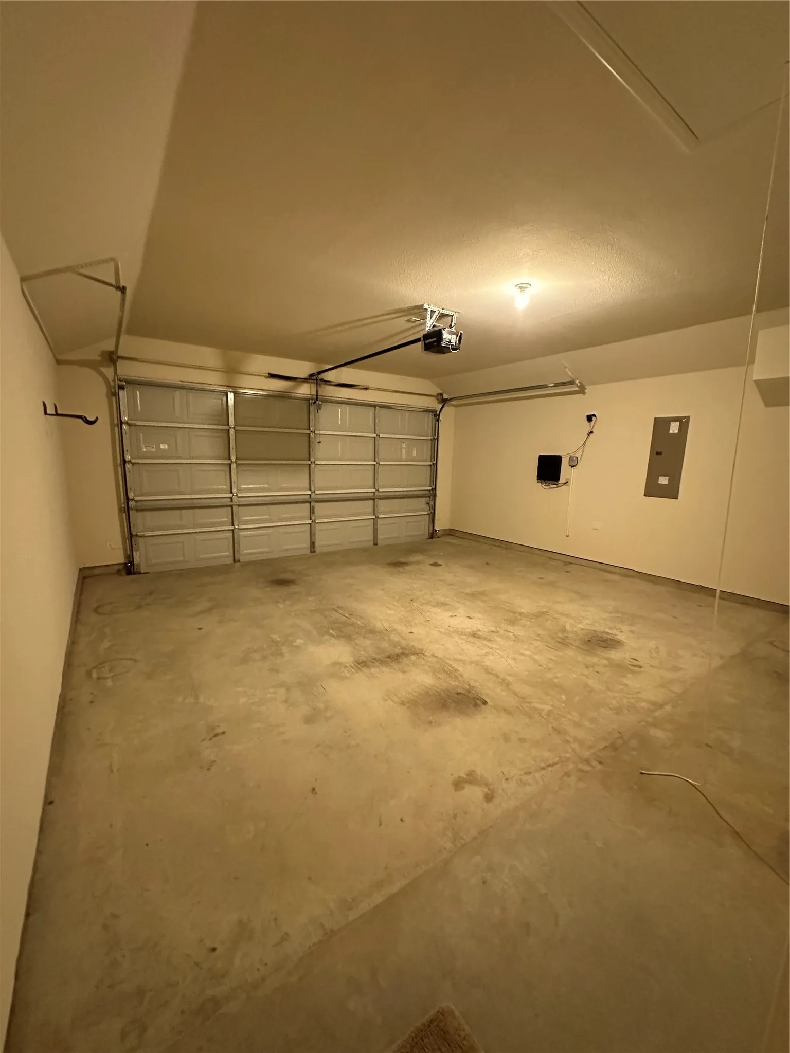 Single Family Residence For Rent in Denton County , 1813 6th Street, Argyle, Texas 76226, 3 Bedroom, 2 Bathroom, 2 Garage spaces, 1,856 Sqft, built in 2015, mls#21403518, Real Estate Agent in Argyle, Homes For Rent in Denton county, Homes For Rent in Argyle, Realtor in Argyle Texas, Real Estate Brokerage Independent Realty Texas, Luminita Cordes Realtor