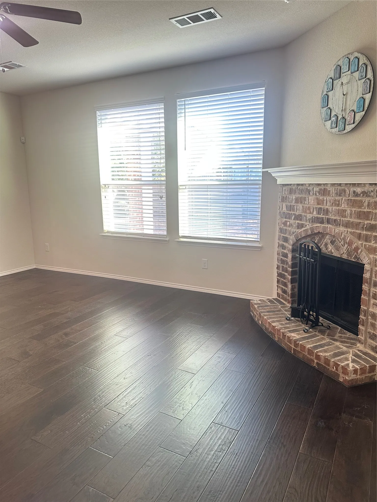Single Family Residence For Rent in Denton County , 1813 6th Street, Argyle, Texas 76226, 3 Bedroom, 2 Bathroom, 2 Garage spaces, 1,856 Sqft, built in 2015, mls#21403518, Real Estate Agent in Argyle, Homes For Rent in Denton county, Homes For Rent in Argyle, Realtor in Argyle Texas, Real Estate Brokerage Independent Realty Texas, Luminita Cordes Realtor