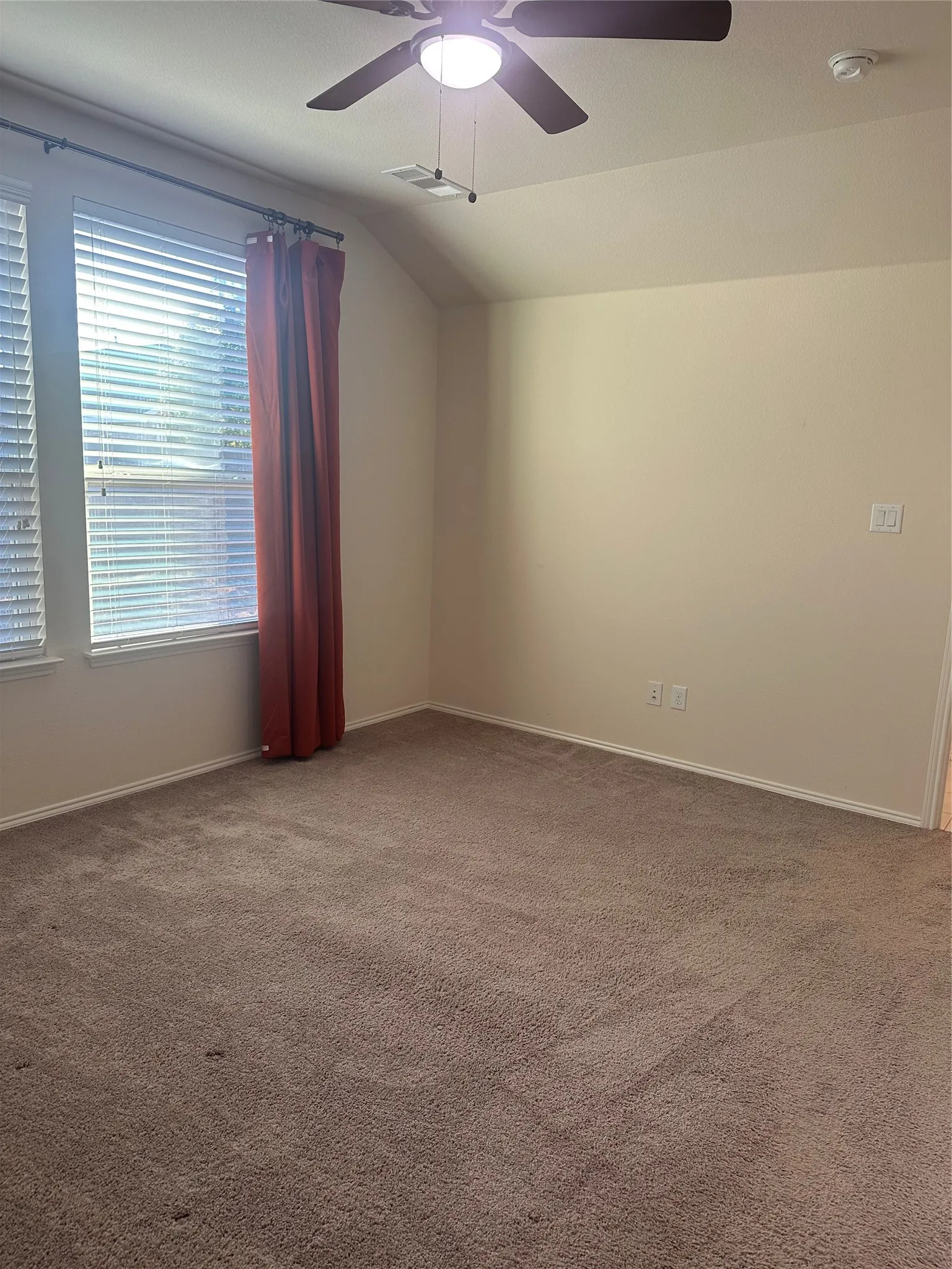 Single Family Residence For Rent in Denton County , 1813 6th Street, Argyle, Texas 76226, 3 Bedroom, 2 Bathroom, 2 Garage spaces, 1,856 Sqft, built in 2015, mls#21403518, Real Estate Agent in Argyle, Homes For Rent in Denton county, Homes For Rent in Argyle, Realtor in Argyle Texas, Real Estate Brokerage Independent Realty Texas, Luminita Cordes Realtor