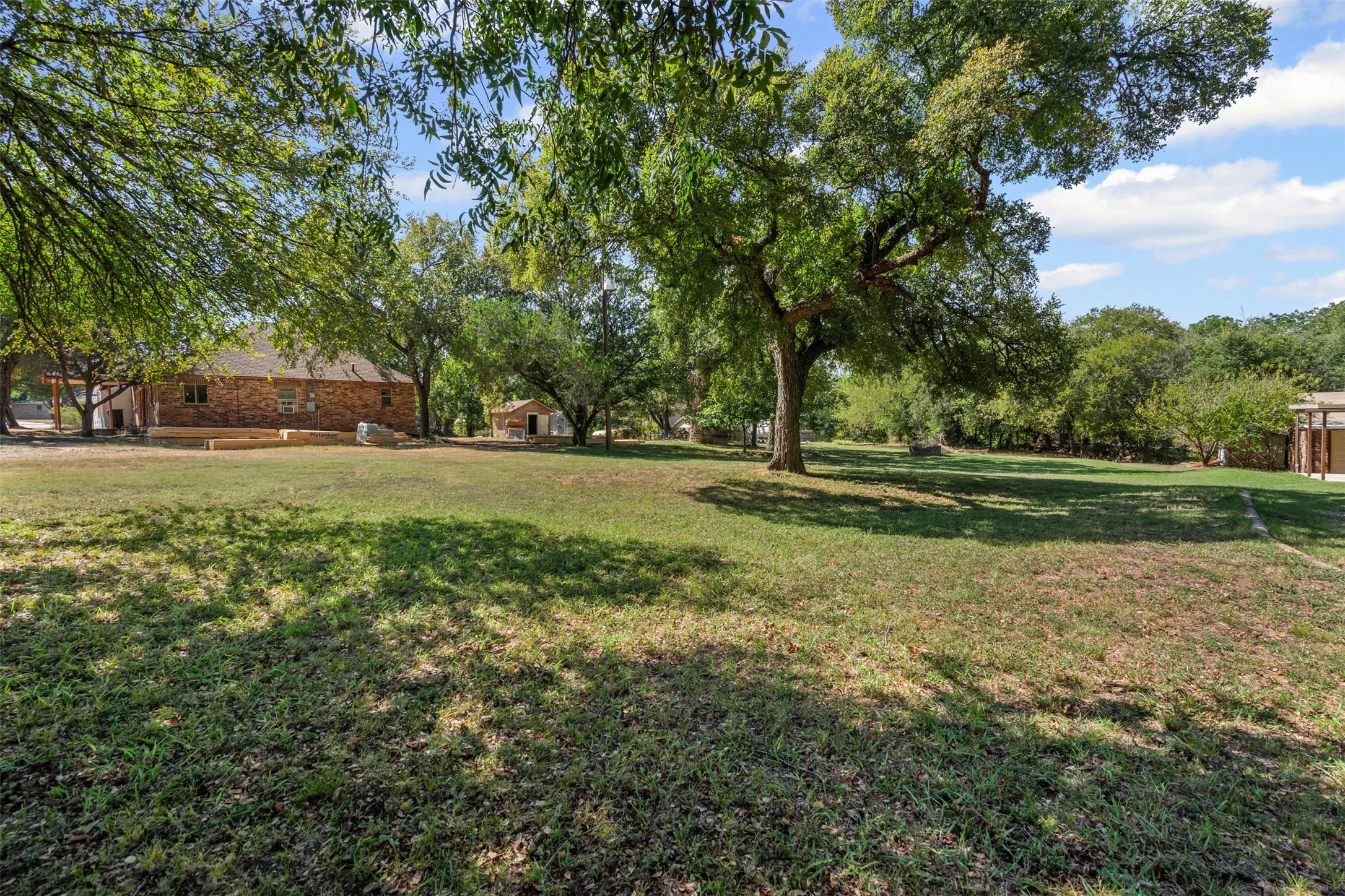 Unimproved Land For Sale in Hood County , 2810 Sky Harbour Drive, Granbury, Texas 76049, 0, 0, Garage spaces, 0 Sqft, built in 0, mls#21406500, Real Estate Agent in Granbury, Homes For Sale in Hood county, Homes For Sale in Granbury, Realtor in Granbury Texas, Real Estate Brokerage Independent Realty Texas, Luminita Cordes Realtor